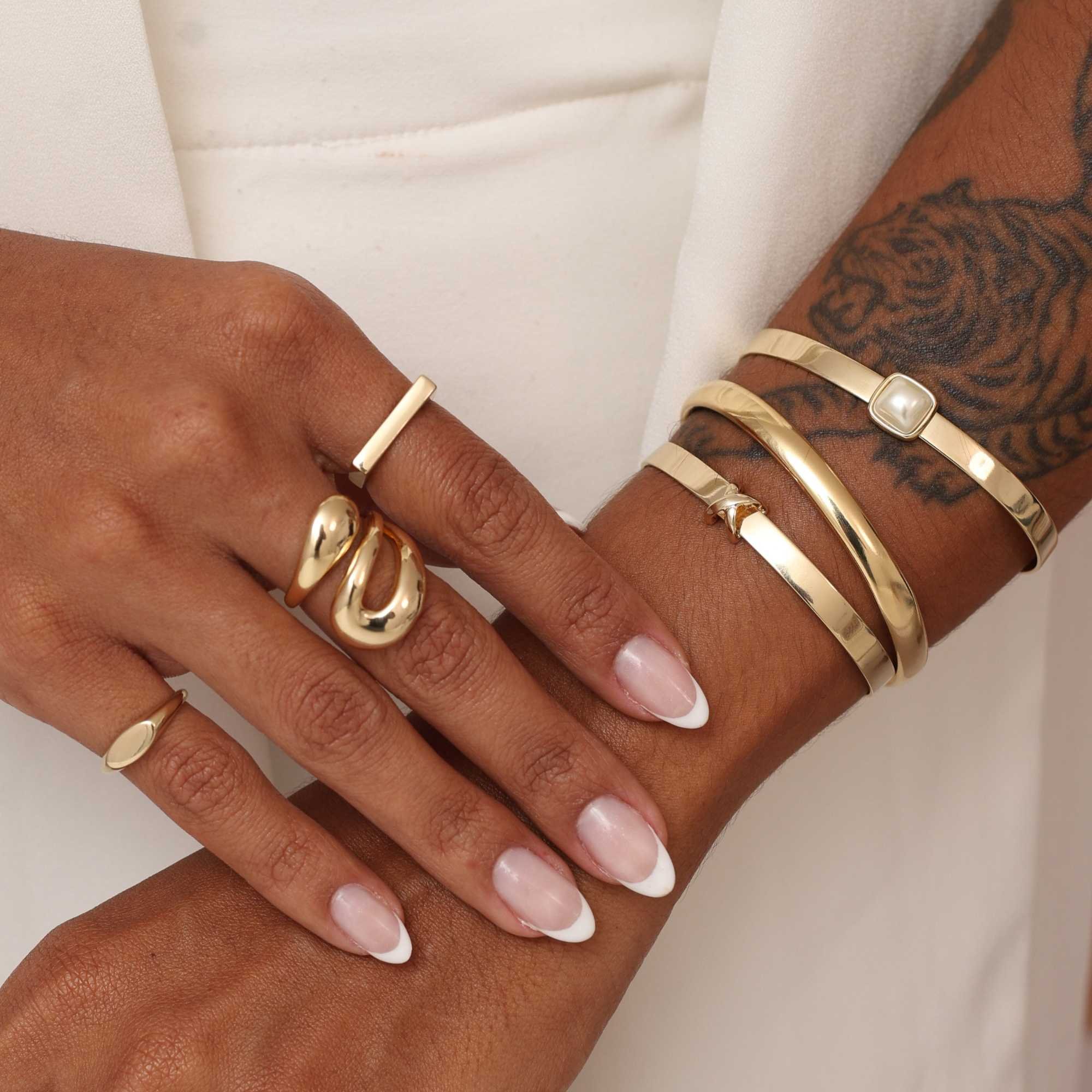 Bracelete Folheado a Ouro 18k Aro Largo Pérola Quadrada Dourado 2