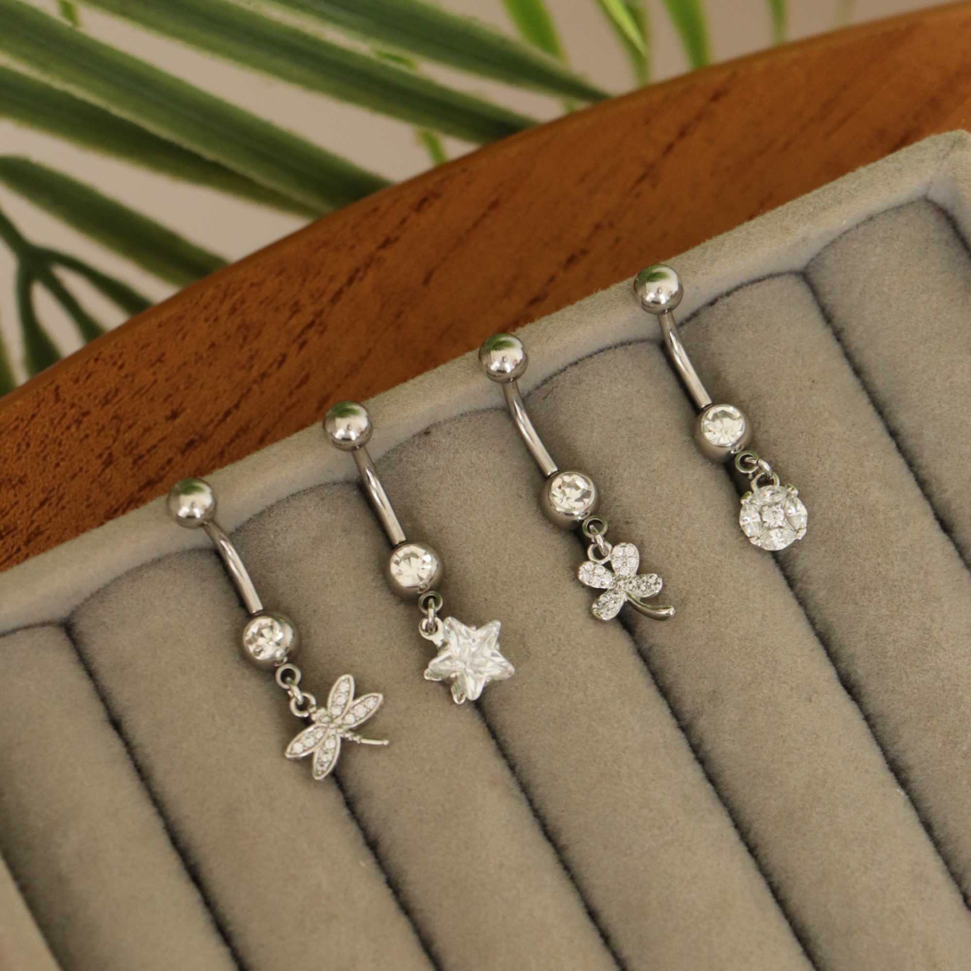 Piercing Umbigo Folheado a Ródio Flor Cravejada e Caule Liso Prata 3