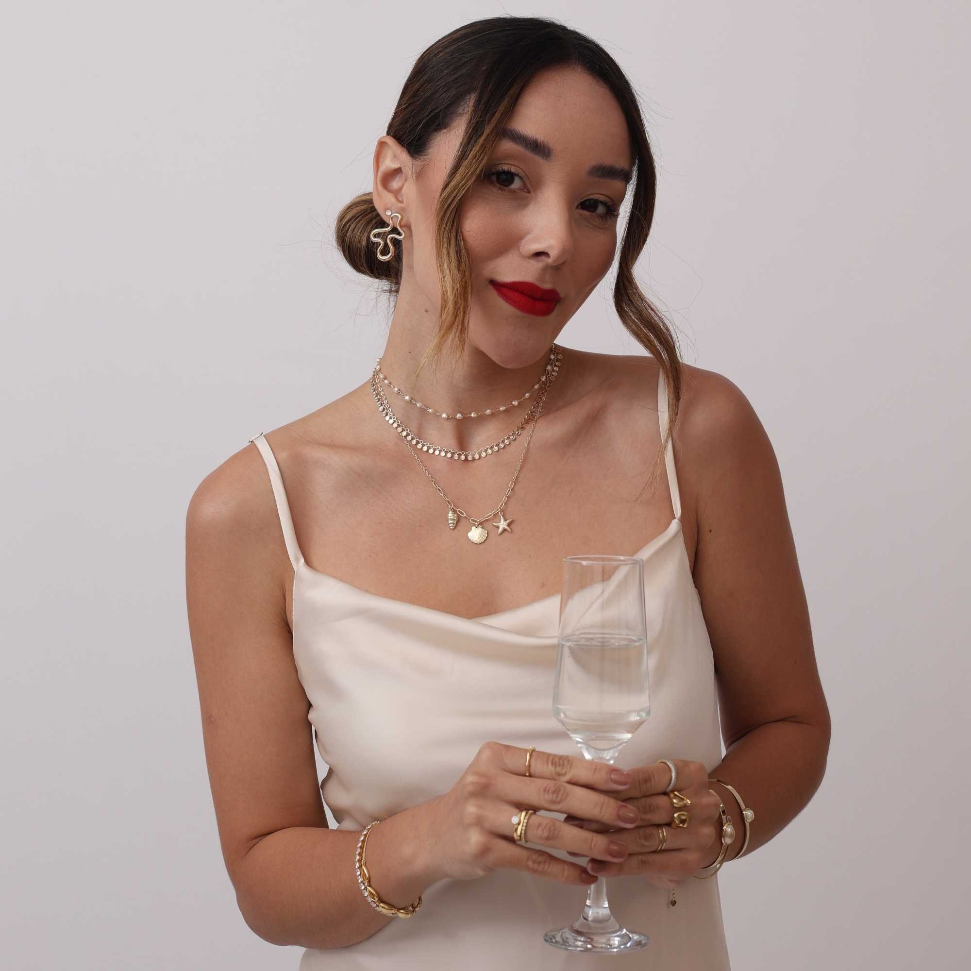 Brinco Folheado a Ouro 18k Orgânico Vazado Design Aquarela G Dourado 6