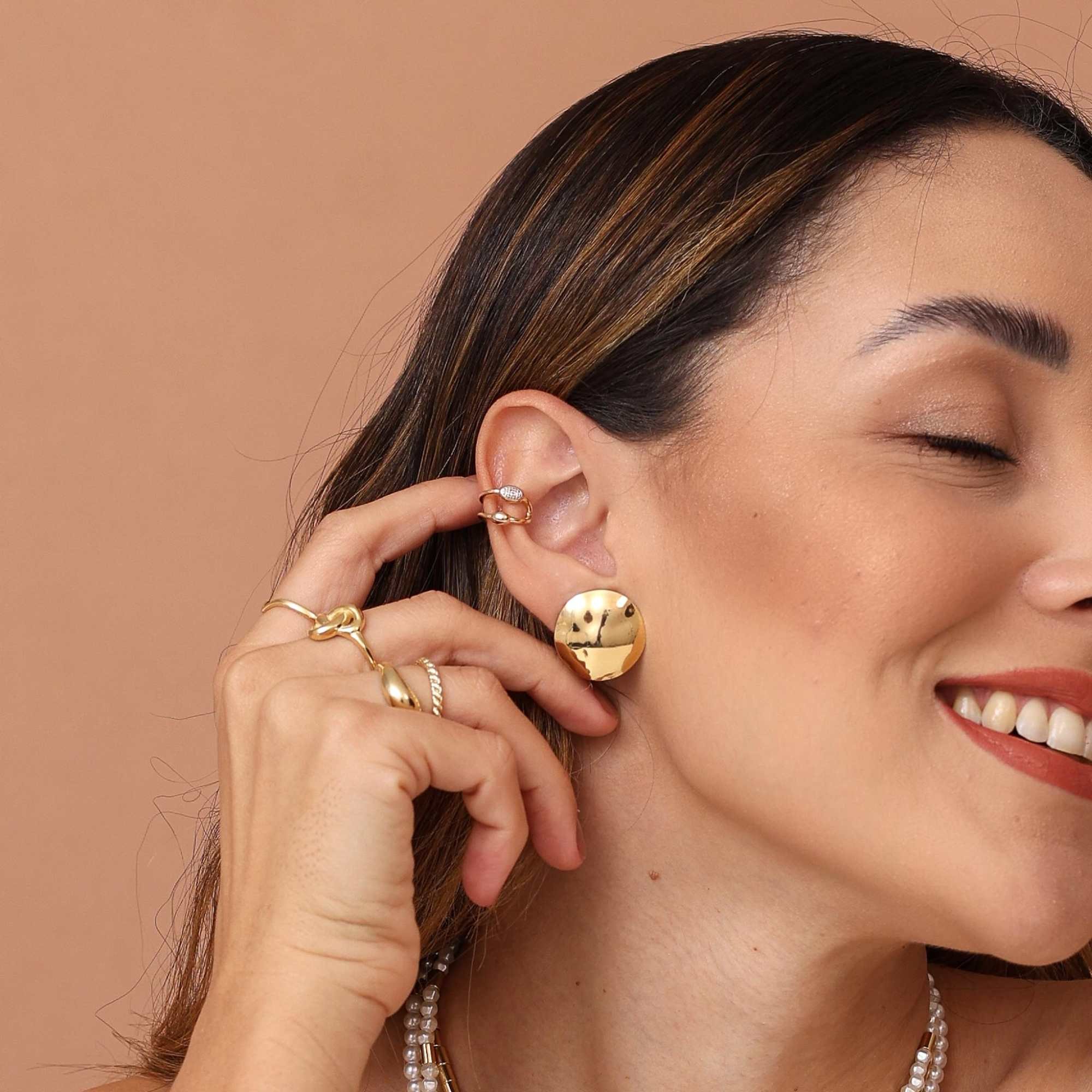 Brinco Folheado a Ouro 18k Orgânico Chapa Espelhada Dourado 3