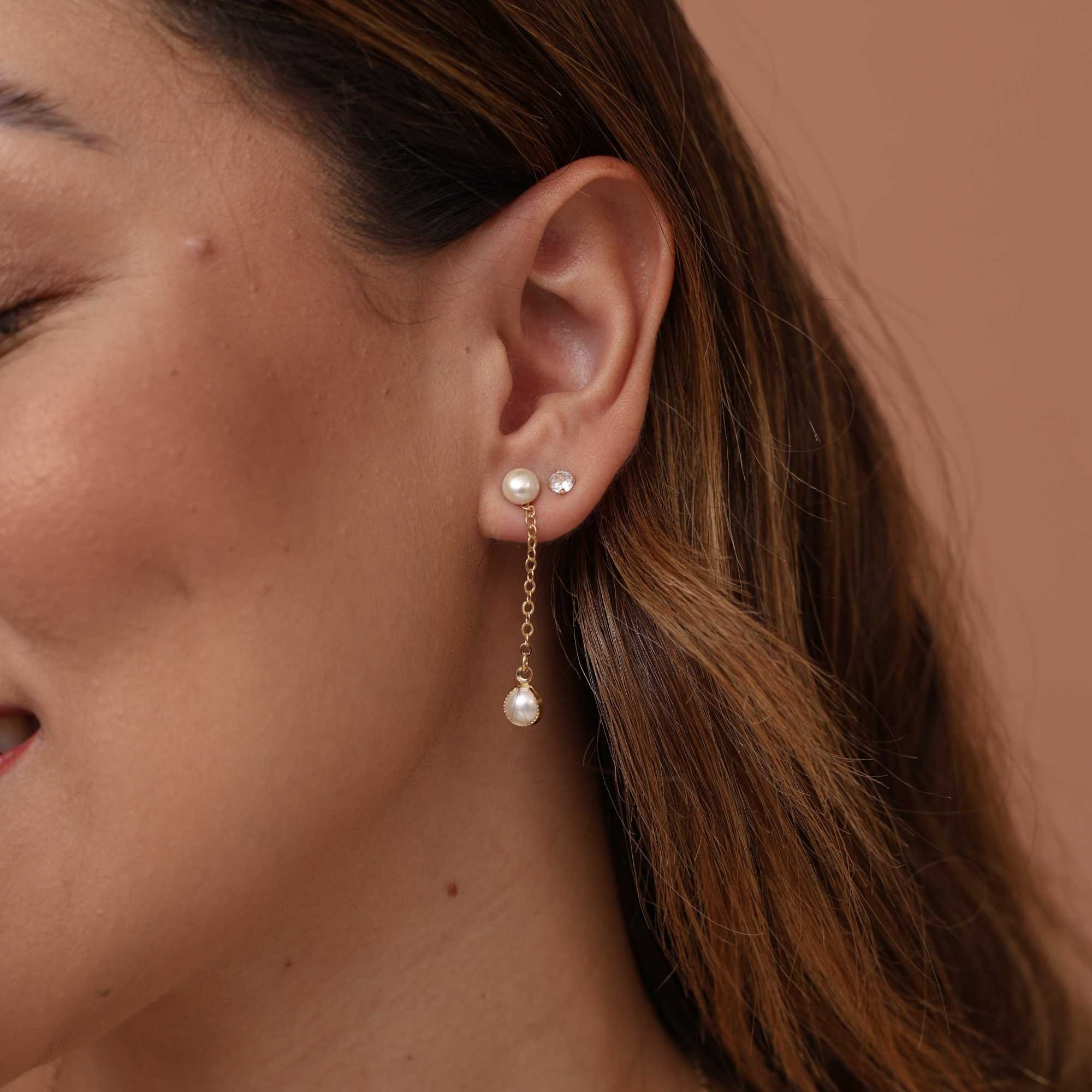 Brinco Folheado a Ouro 18k 2 em 1 Longo Elo Português Pérola Dupla Dourado 4