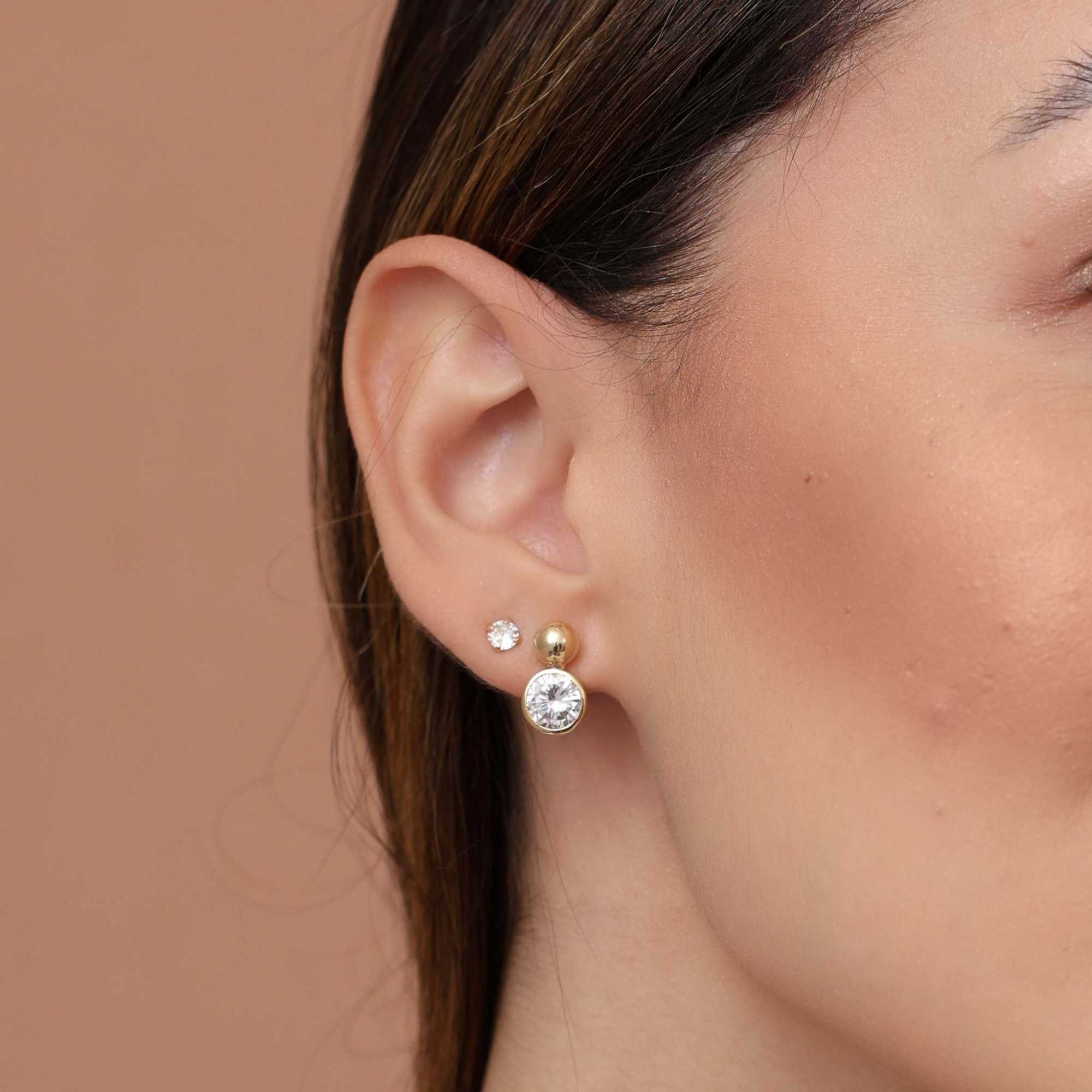 Brinco Folheado a Ouro 18k Bolinha e Ponto de Luz G Dourado 2