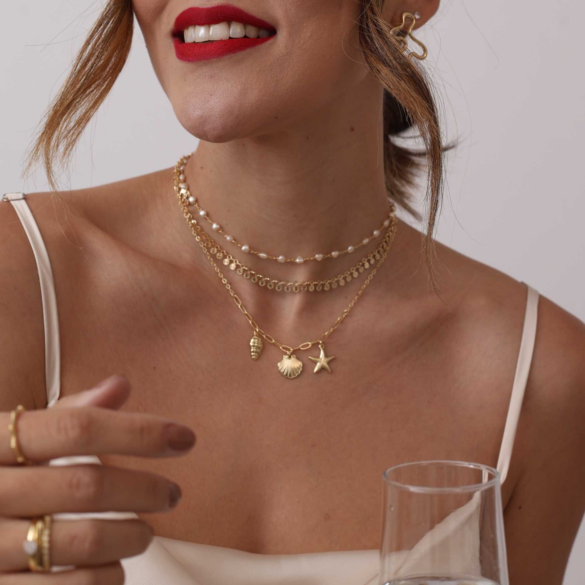 Colar Folheado a Ouro 18k Pingentes Estrela do Mar, Concha e Caracol Dourado 5