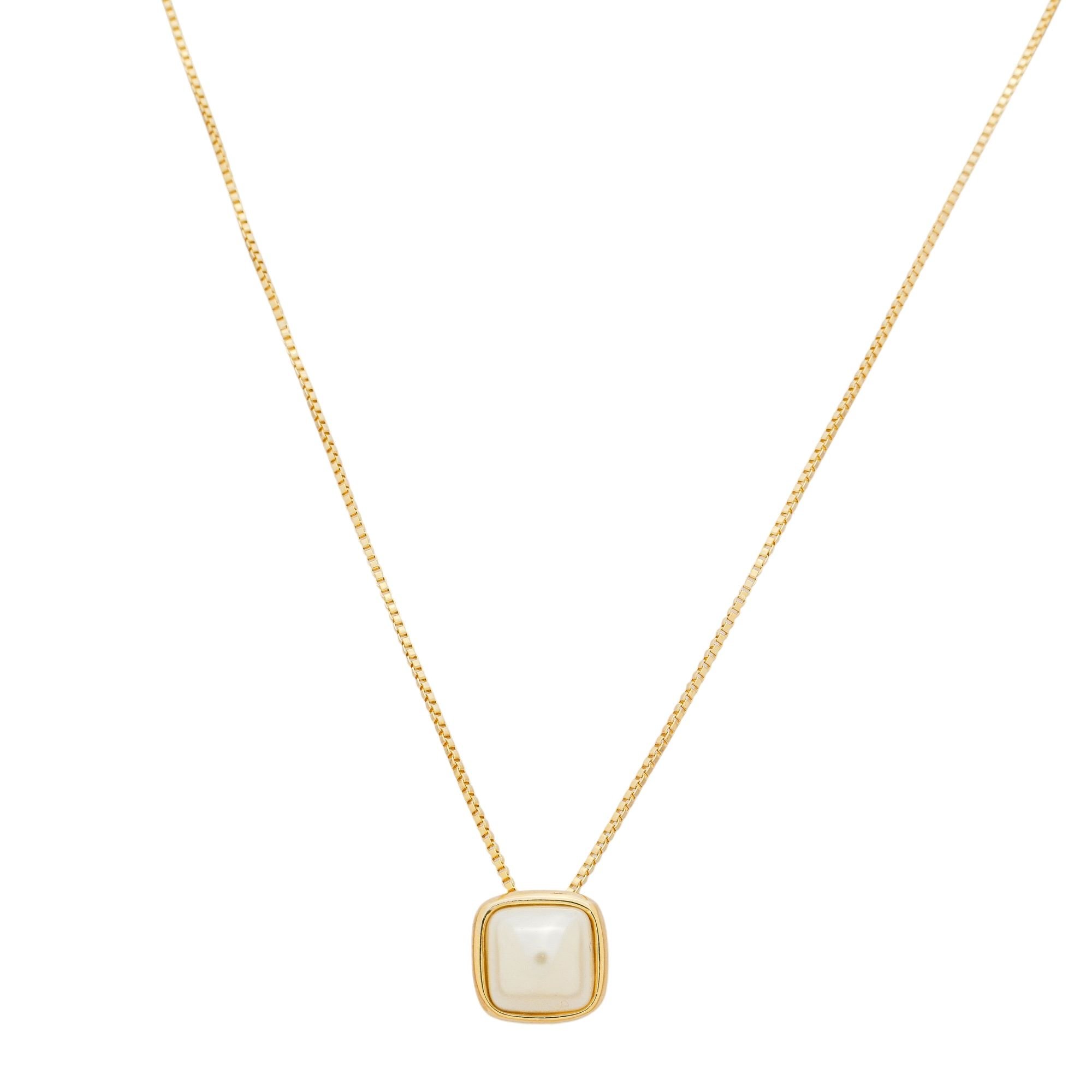 Colar Folheado a Ouro 18k Pingente Pérola Quadrado