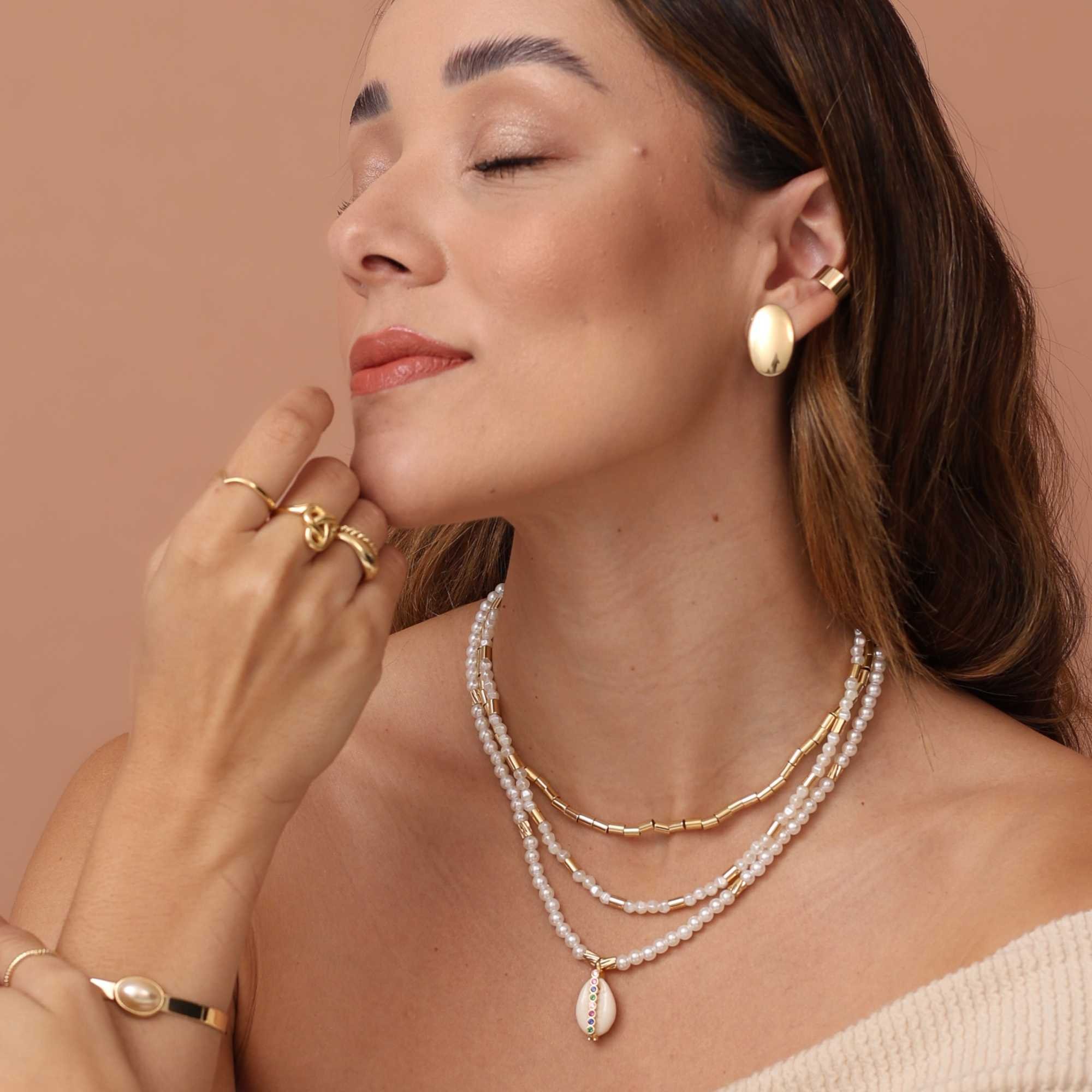 Colar Folheado a Ouro 18k Detalhes Mini Canutilho e Pérola Barroca Dourado 2