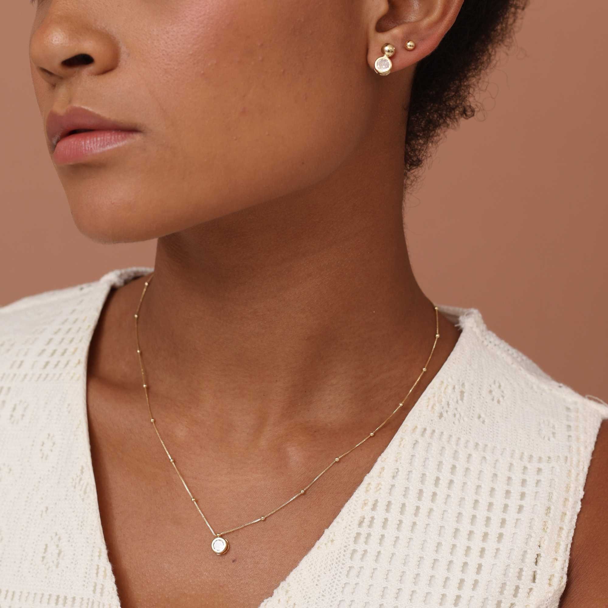 Conjunto Folheado a Ouro 18k Bolinhas e Ponto de Luz G Dourado 3