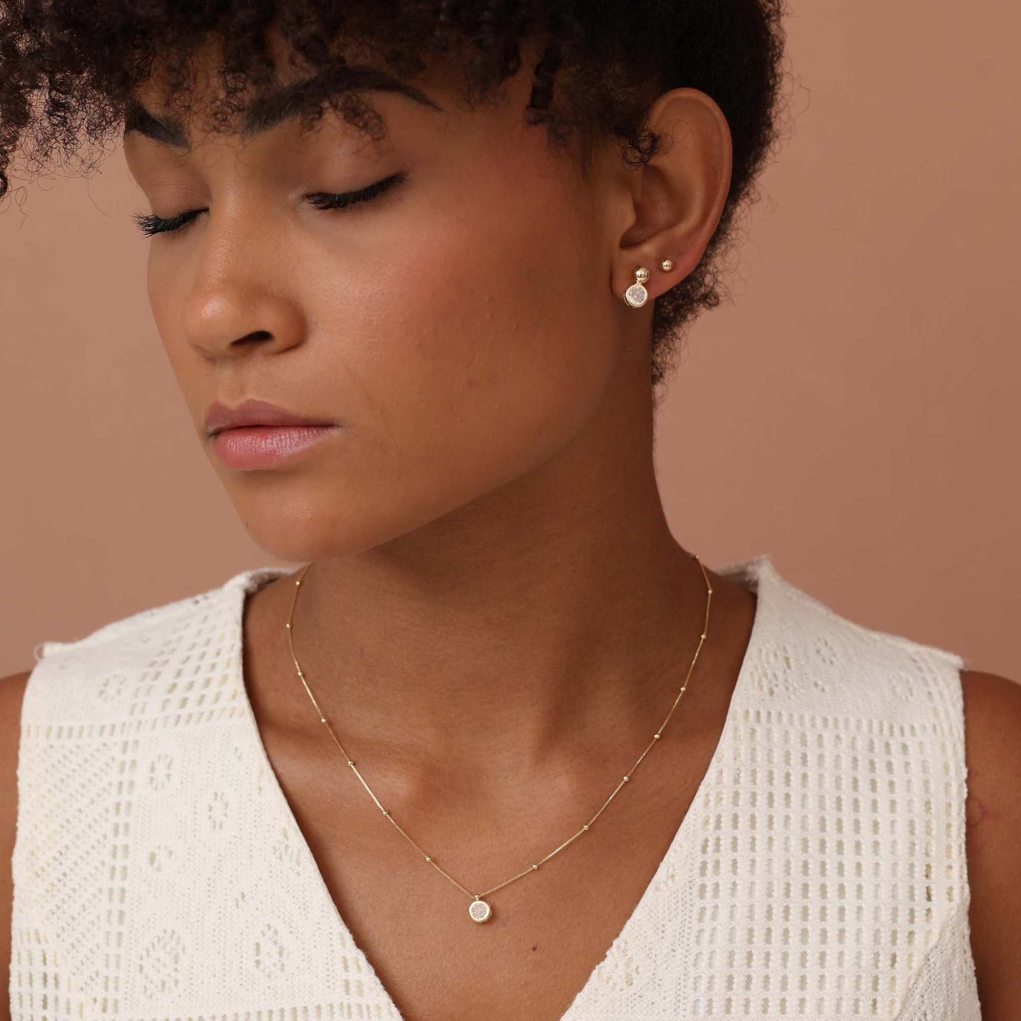 Conjunto Folheado a Ouro 18k Bolinhas e Ponto de Luz G Dourado 5