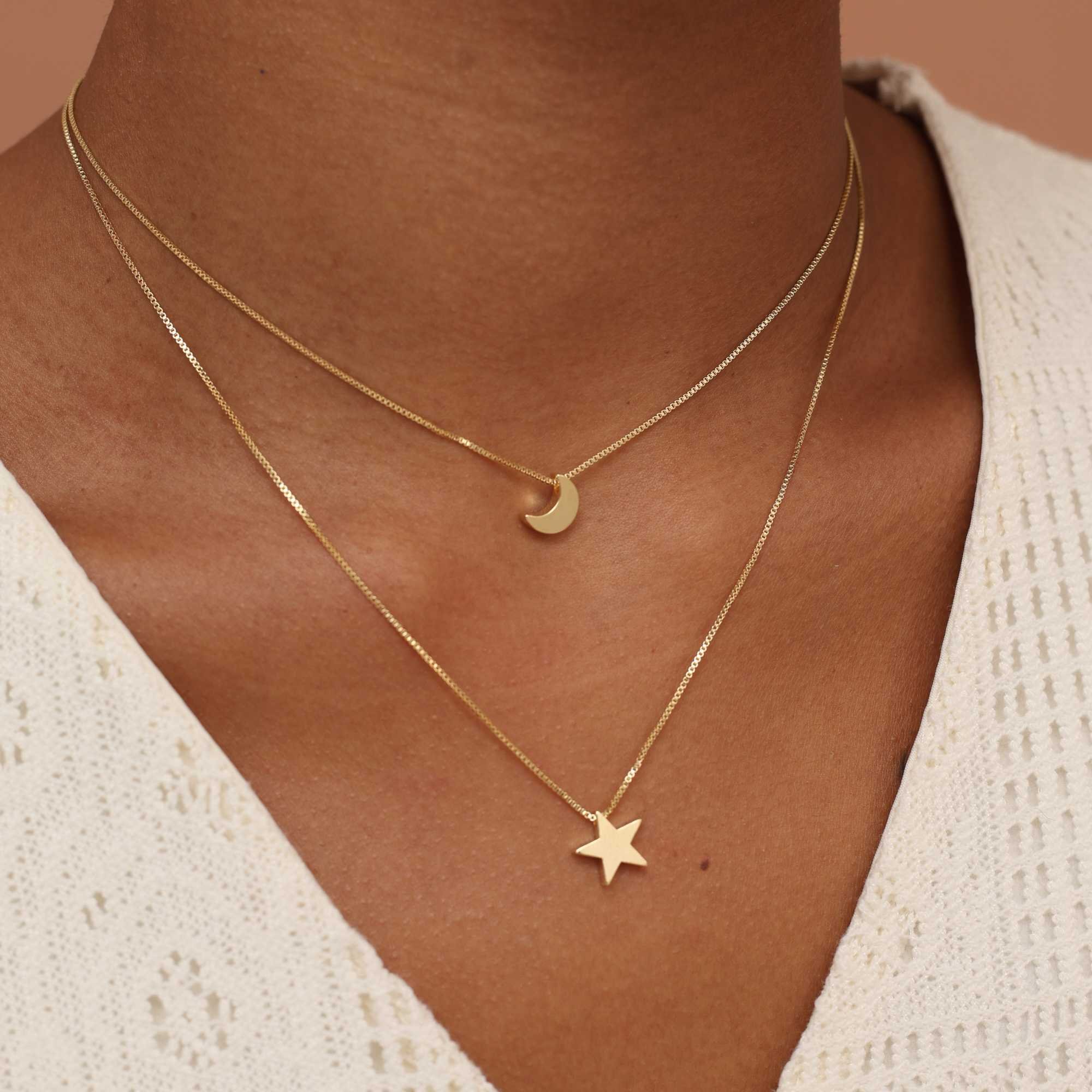 Colar Folheado a Ouro 18k Duplo Pingente Estrela e Lua Lisa Dourado 2