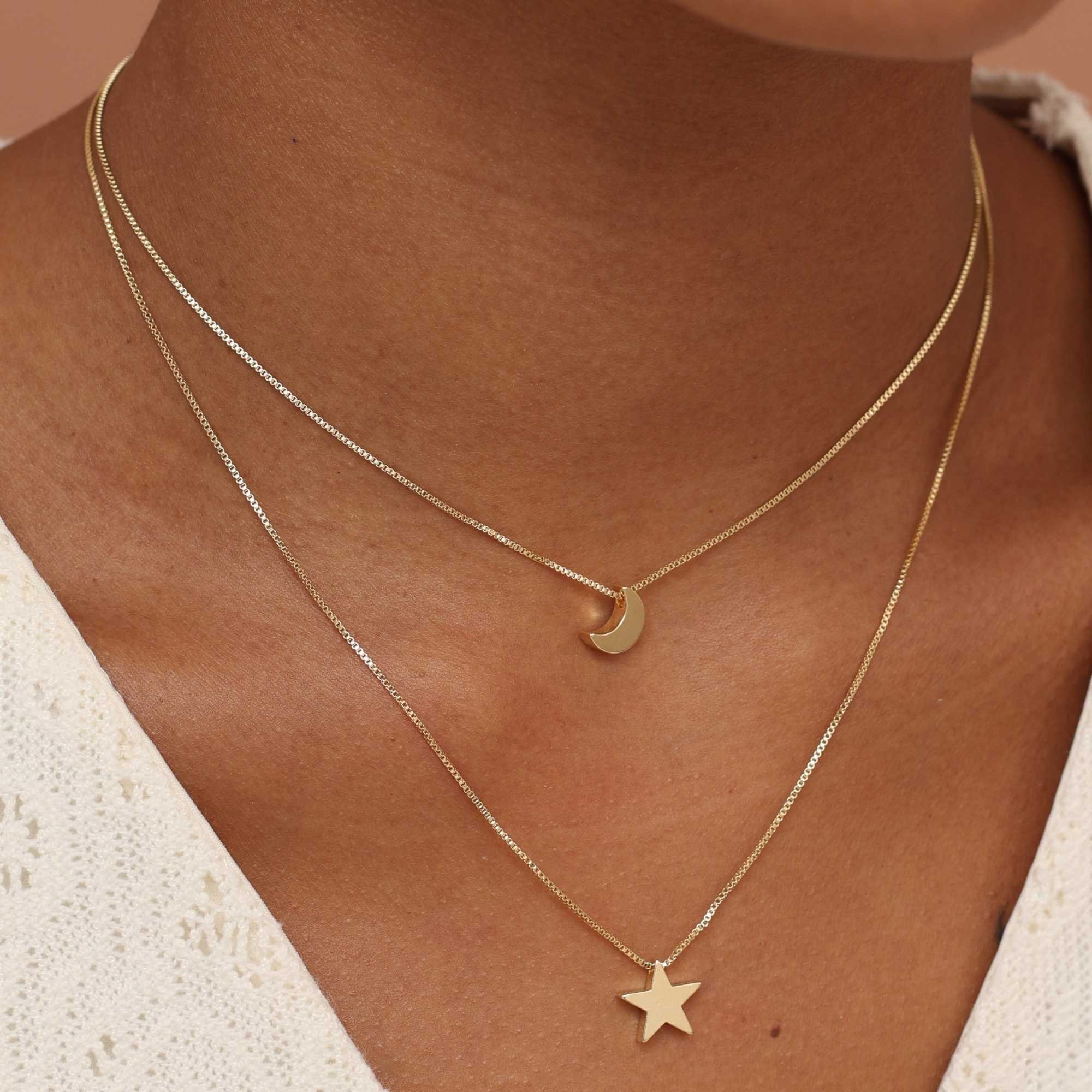 Colar Folheado a Ouro 18k Duplo Pingente Estrela e Lua Lisa Dourado 3