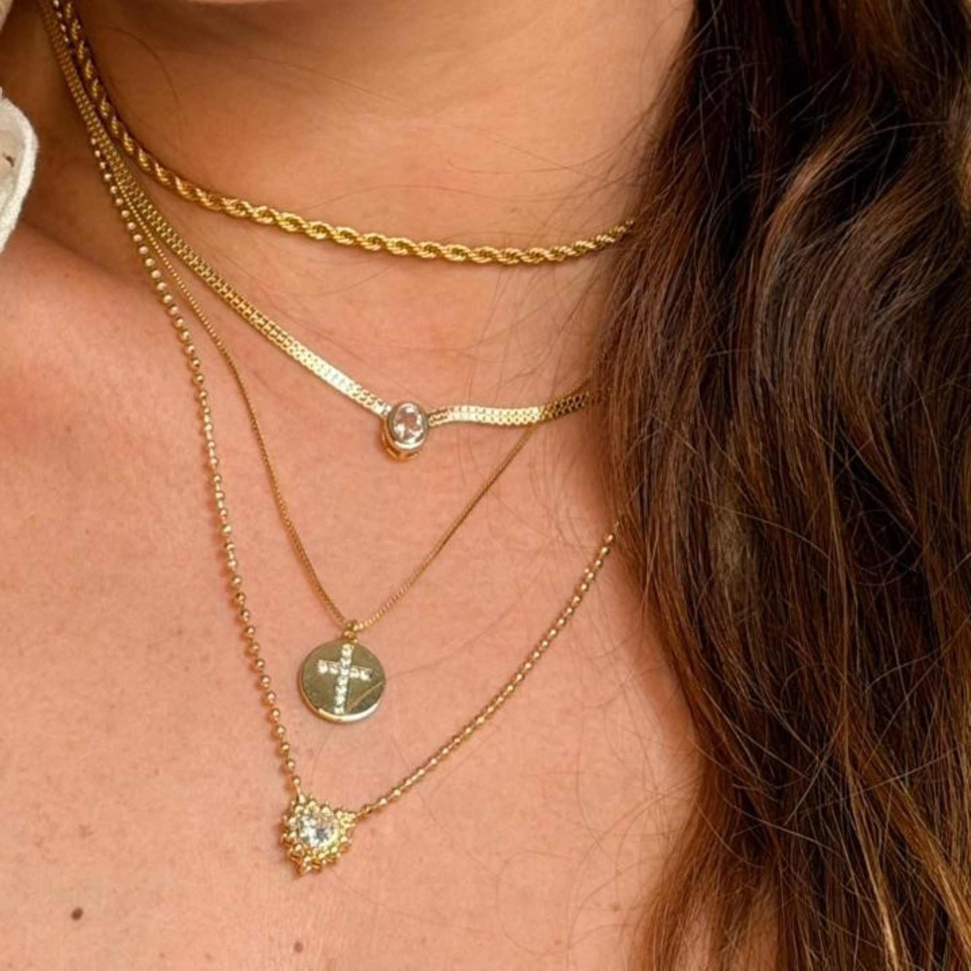 Colar Folheado a Ouro 18k Medalha Crucifixo Cravejado Dourado 3
