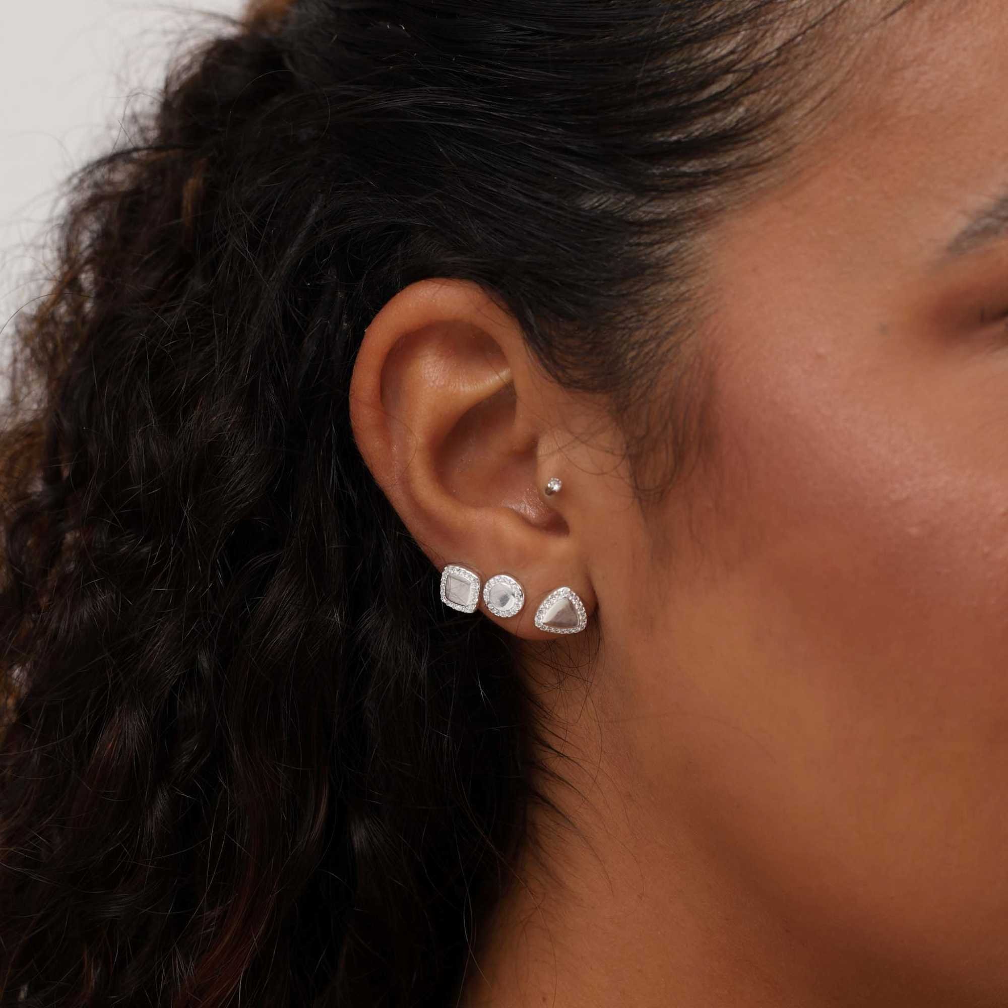 Brinco Prata 925 Triângulo Borda Cravejada Prata 2