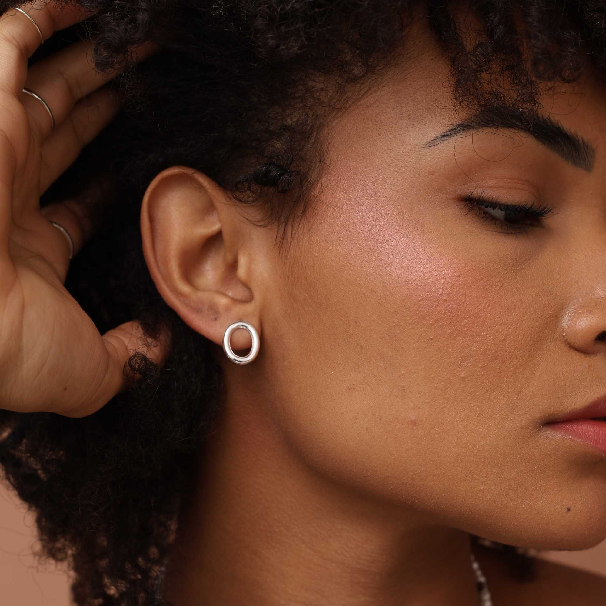 Brinco Prata 925 Geométrico Oval Vazado Prata 2