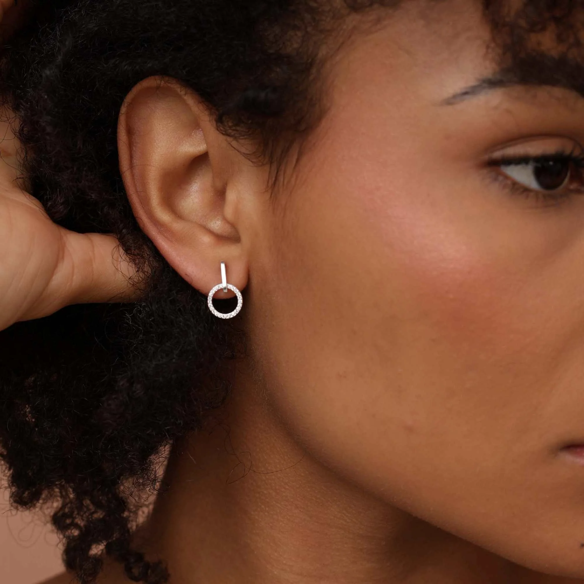 Brinco Prata 925 Círculo Cravejado Pendente Prata 2