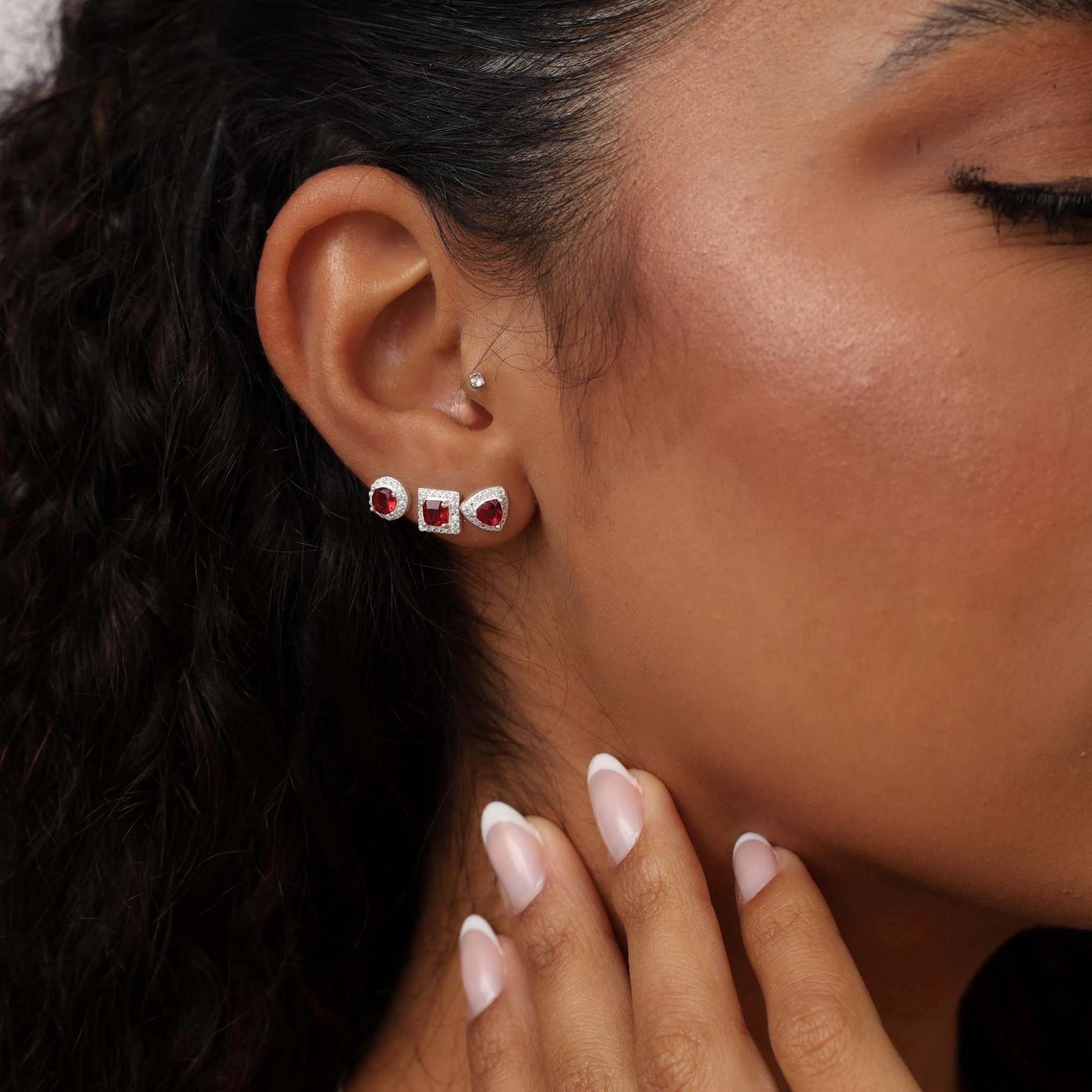 Brinco Prata 925 Zircônia Triângulo Rosa Borda Cravejada Prata 2