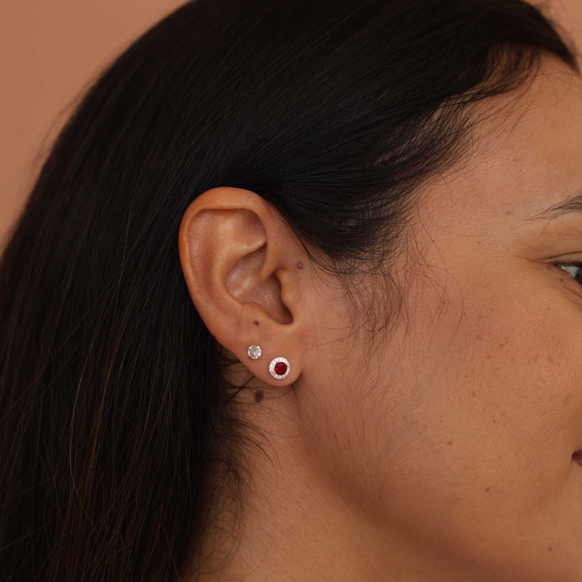 Brinco Prata 925 Ponto de Luz Rosa Borda Cravejada Prata 3