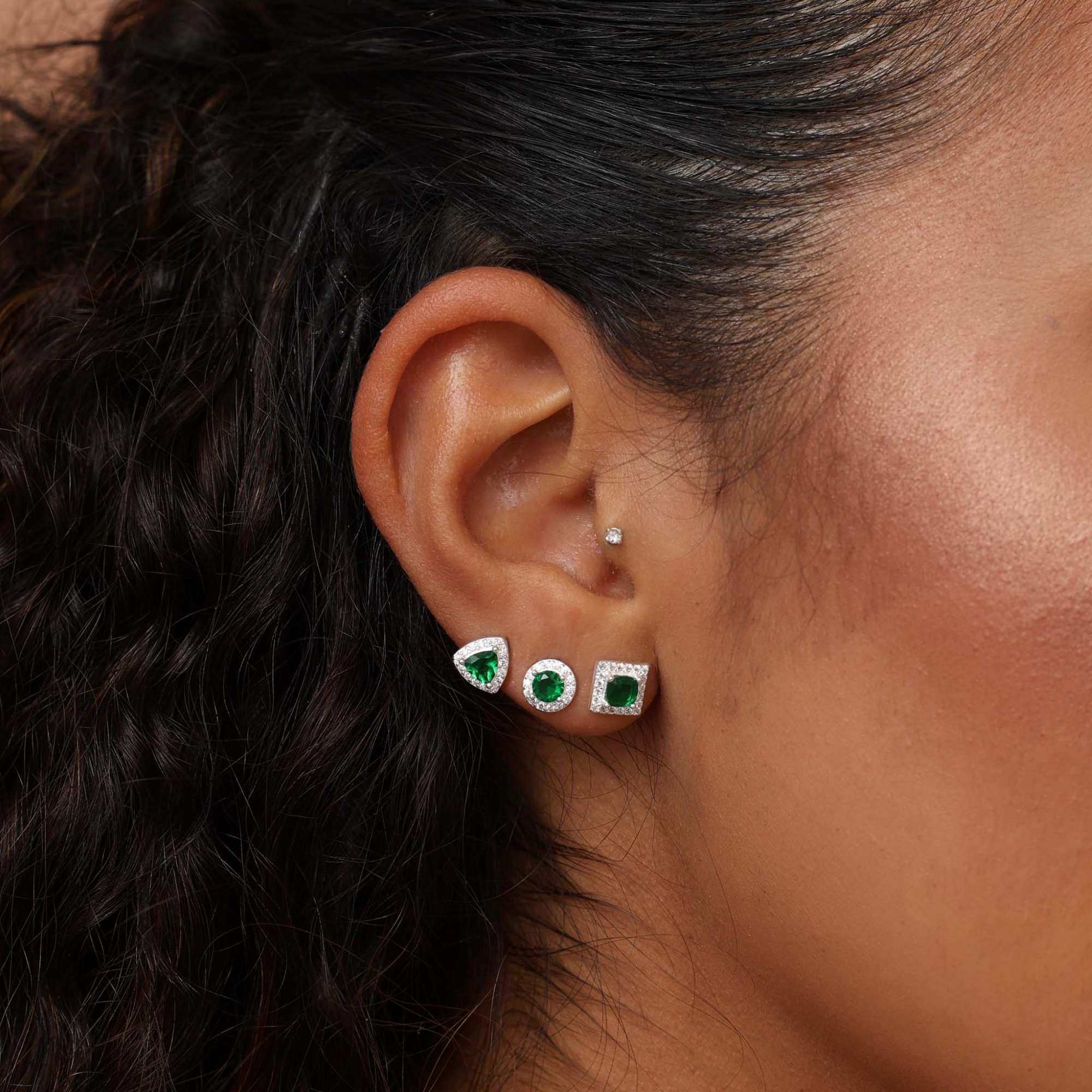 Brinco Prata 925 Zircônia Quadrada Verde Borda Cravejada Prata 2