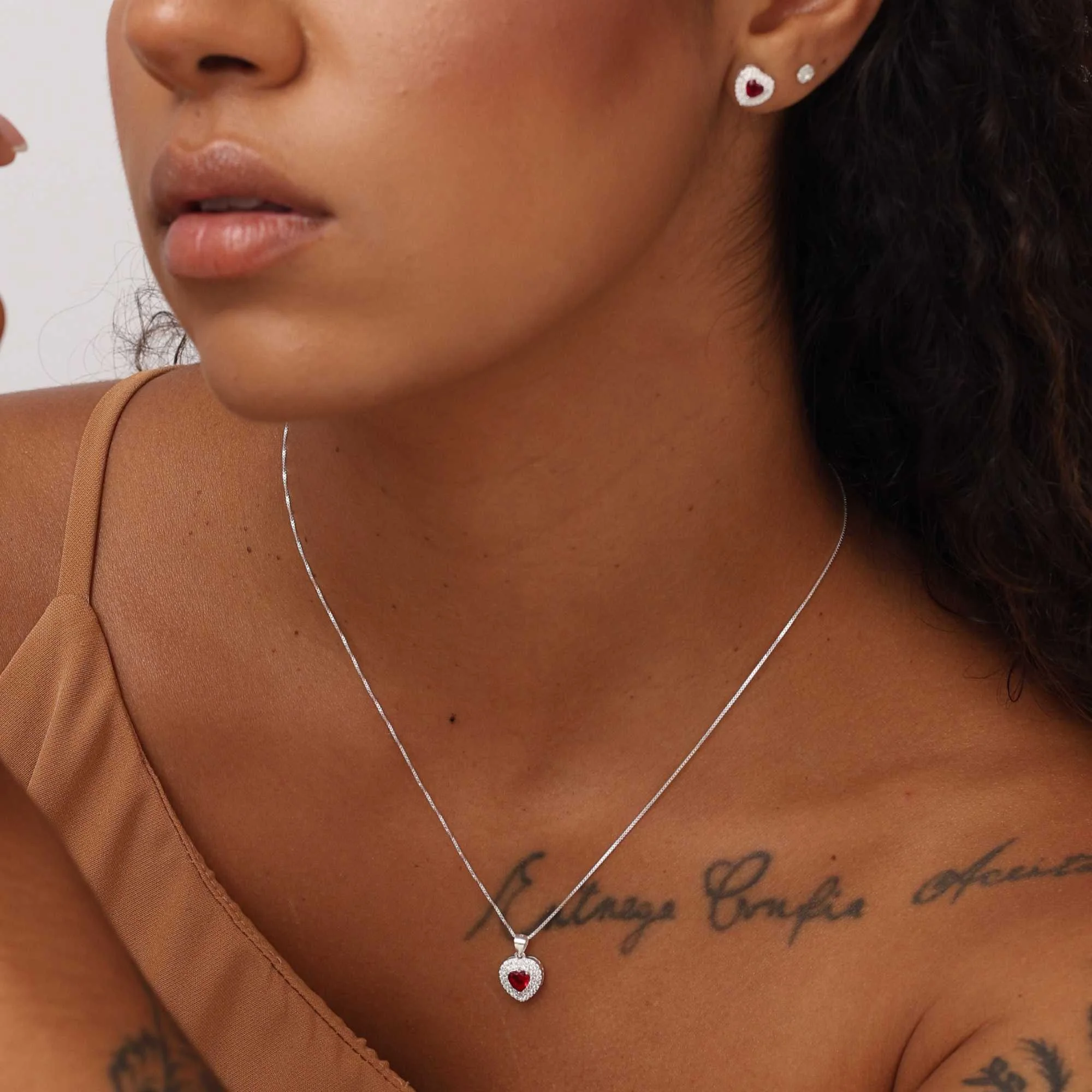 Conjunto Prata 925 Coração Vermelho Borda Cravejada Prata 2