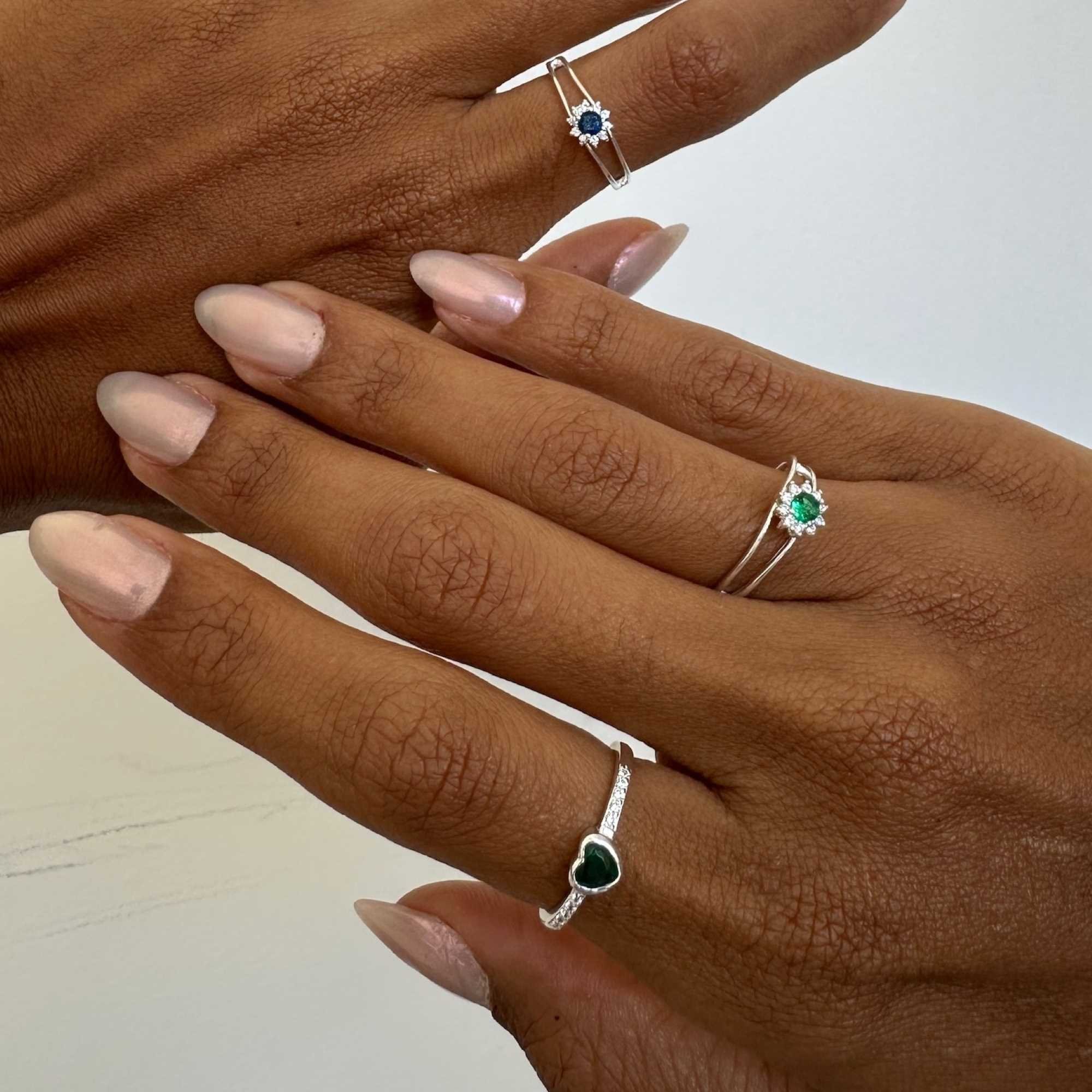 Anel Prata 925 Solitário Flor Cravejada Zircônia Verde Aro Duplo Prata 4