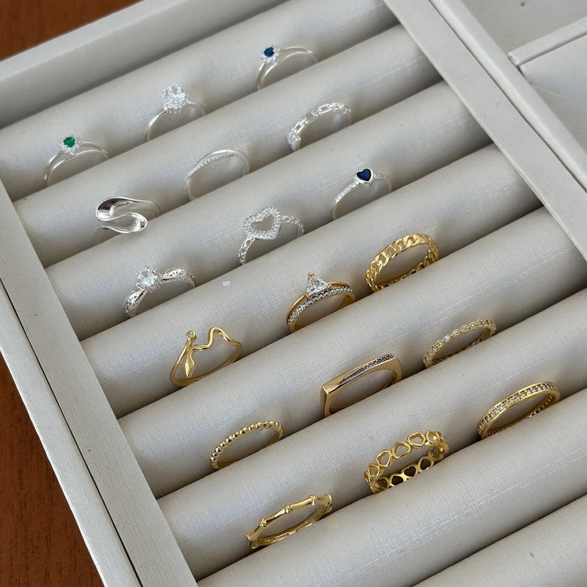 Anel Prata 925 Solitário Coração Zircônia Azul e Mini Zircônias Prata 6