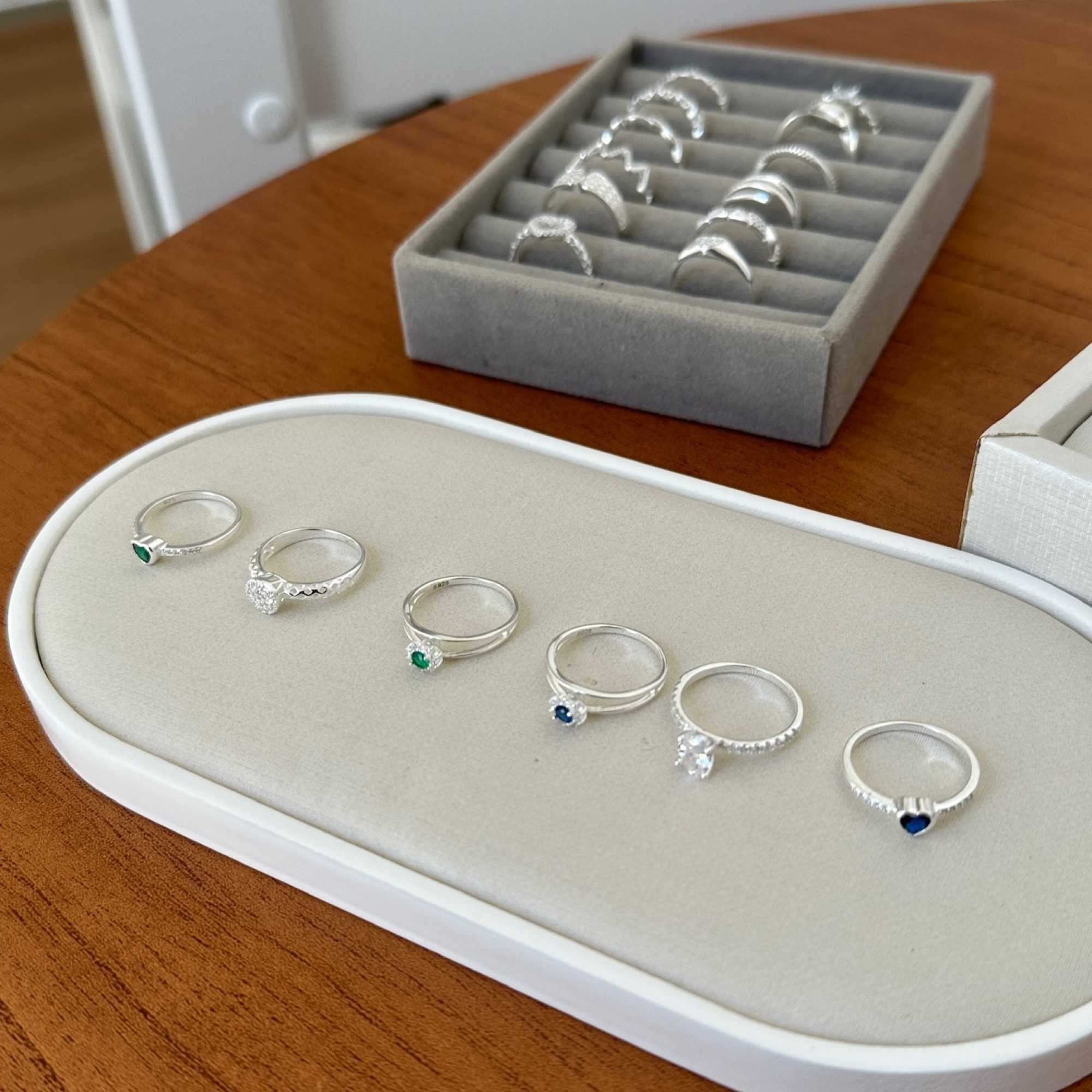 Anel Prata 925 Solitário Coração Zircônia Verde e Mini Zircônias Prata 6