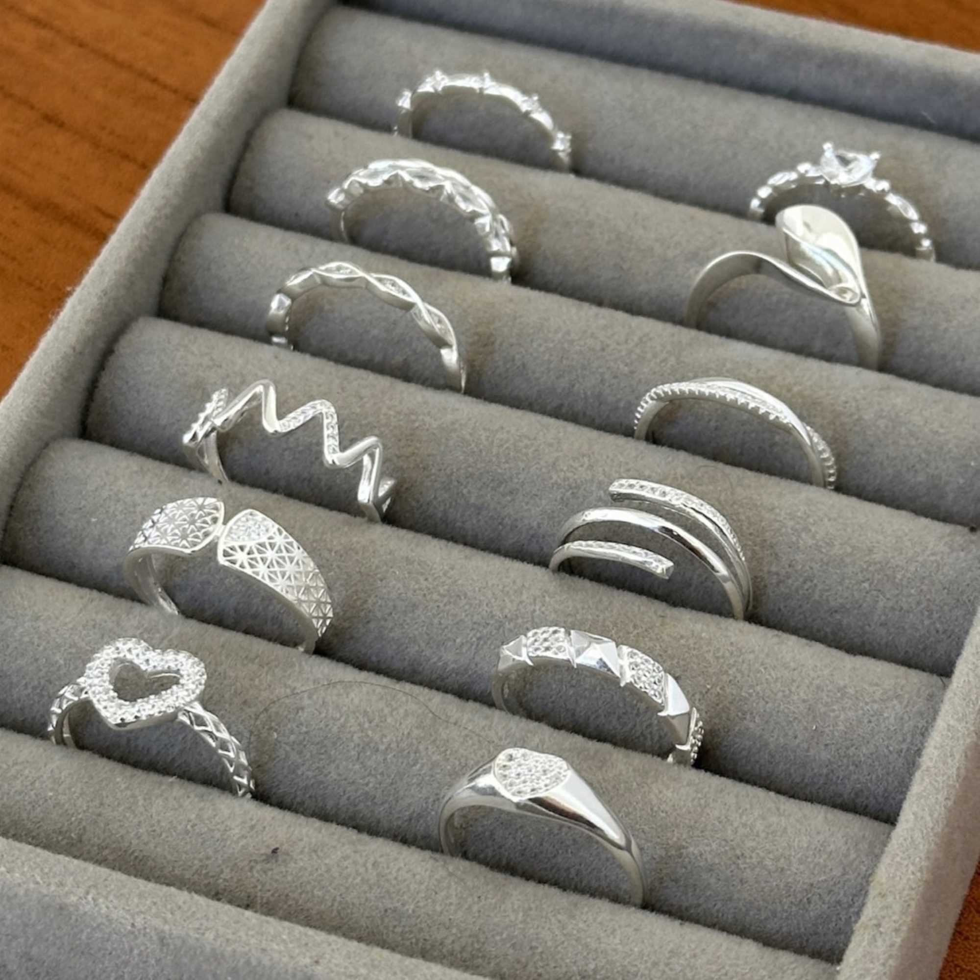 Anel Prata 925 Solitário Coração Zircônia e Pontos de Luz Ovais Prata 4