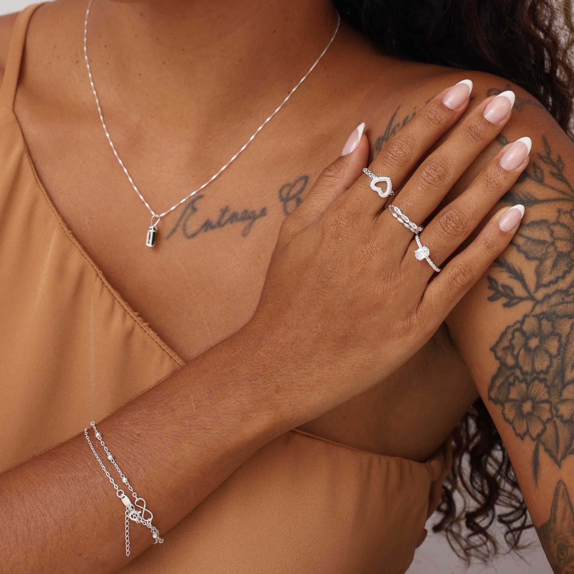 Anel Prata 925 Coração Cravejado e Aro com Detalhe Vazado Prata 2