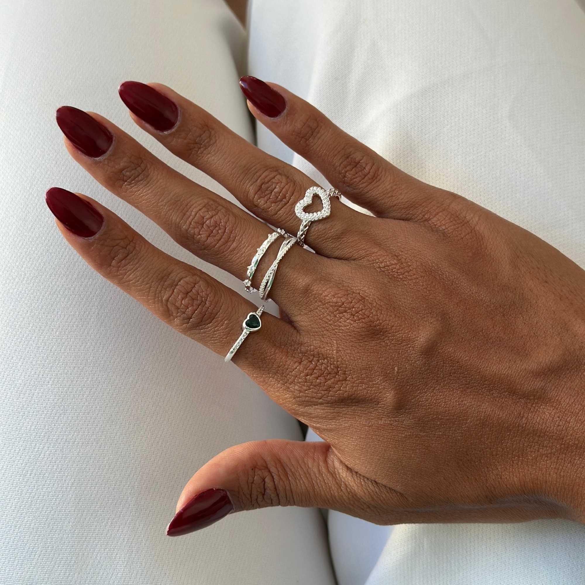 Anel Prata 925 Coração Cravejado e Aro com Detalhe Vazado Prata 6