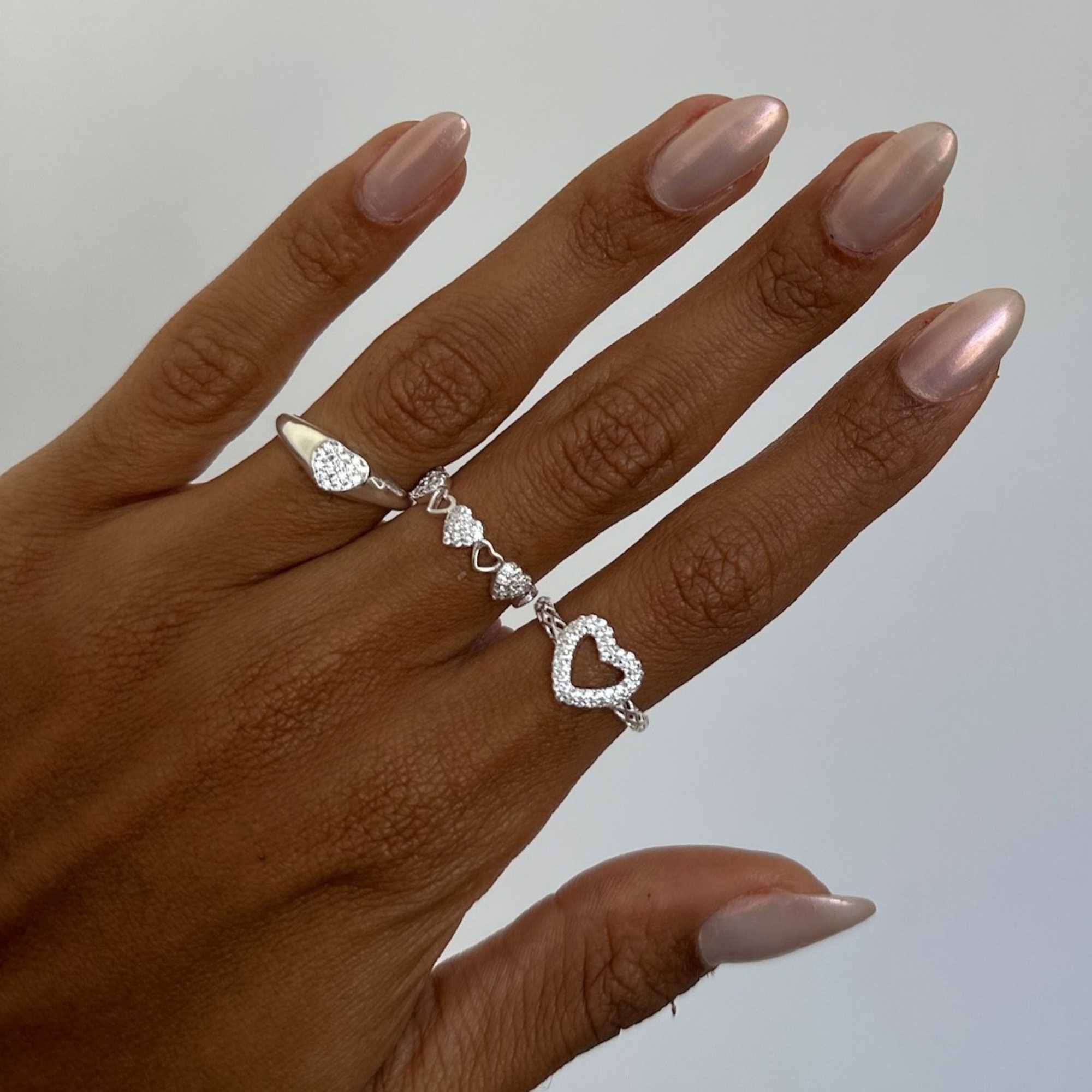 Anel Prata 925 Corações Intercalados Vazados e Cravejados Prata 3