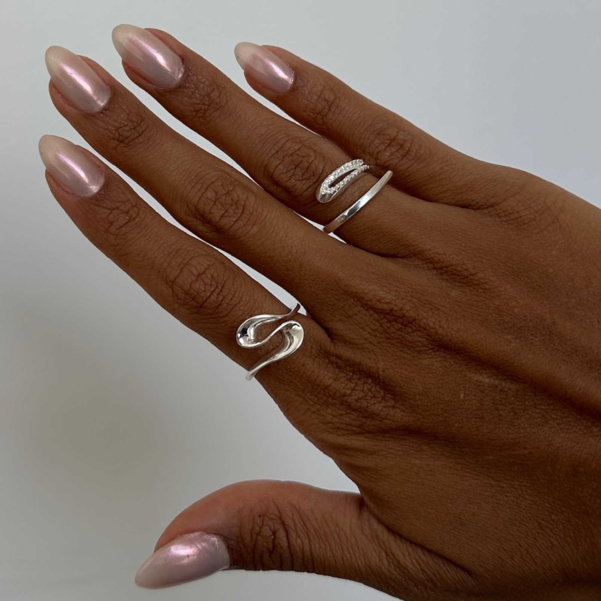 Anel Prata 925 Regulável Orgânico Meio Aro Cravejado Meio Liso Prata 2