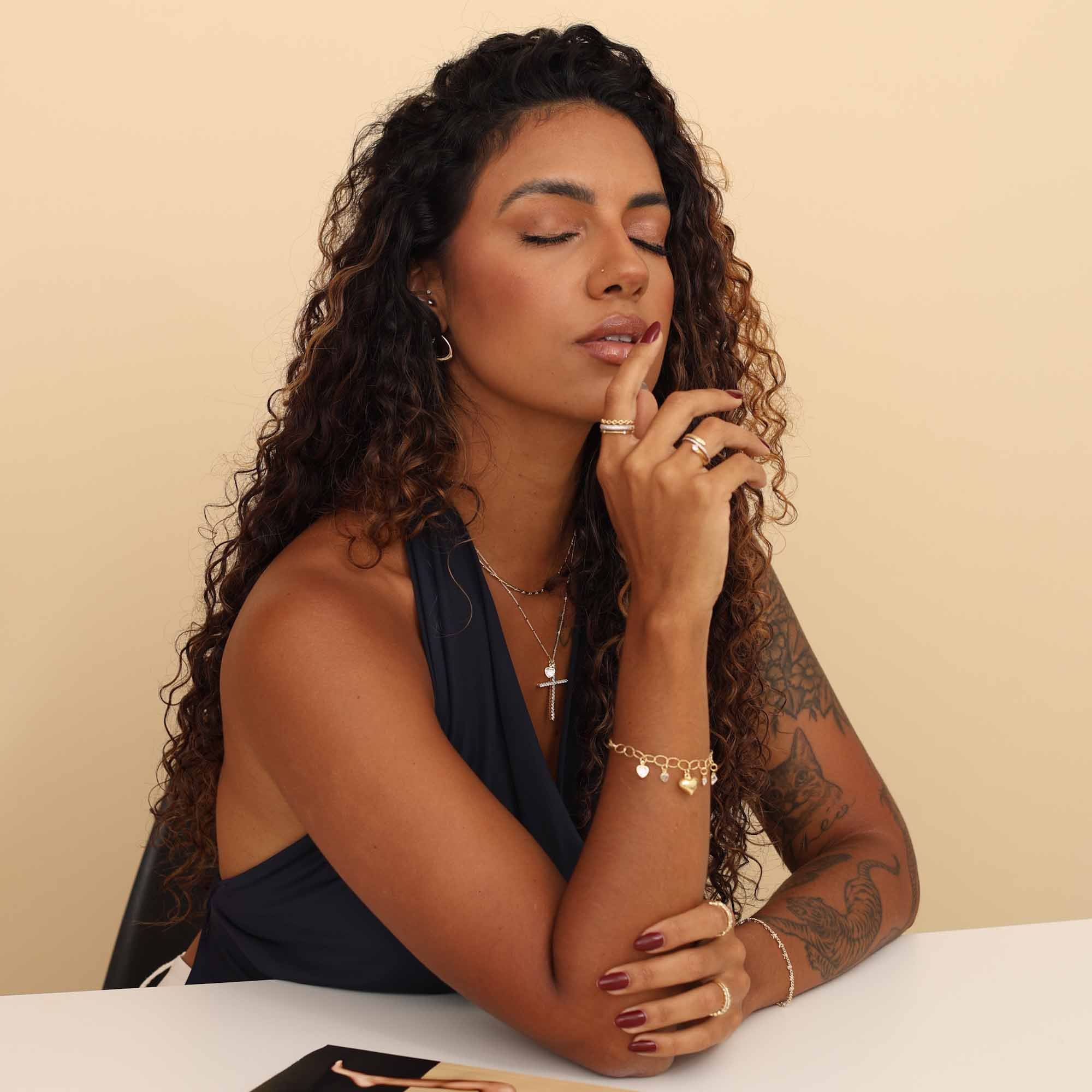 Colar Folheado a Ouro 18k Coração e Crucifixo Cravejado Dourado 4