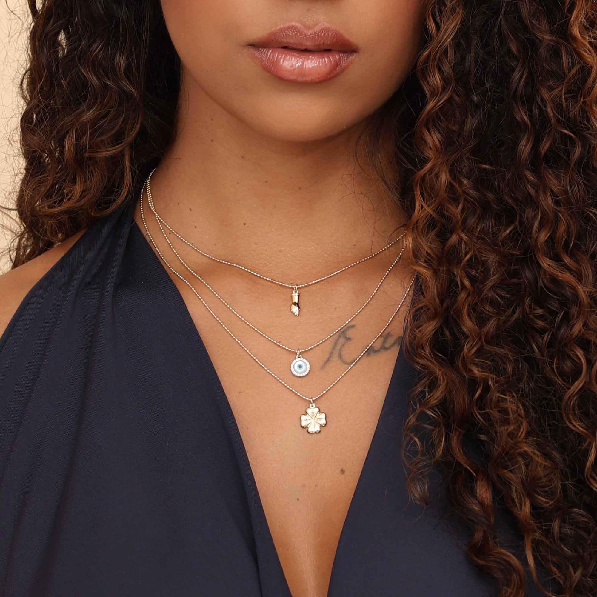 Colar Folheado a Ouro 18k Triplo Amuleto Figa, Olho Grego e Trevo Dourado 2