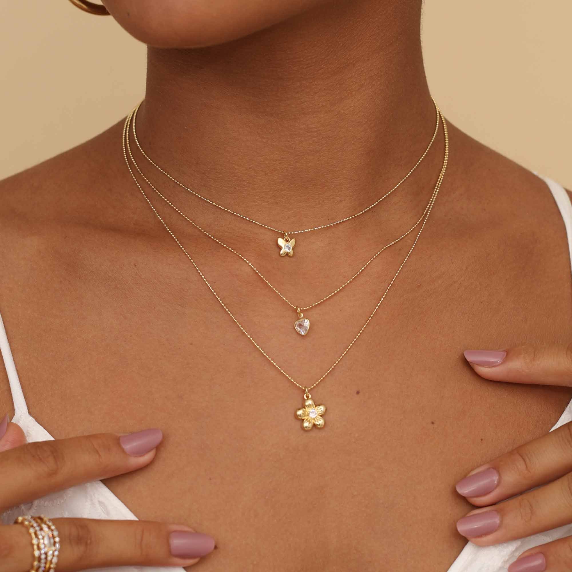 Colar Folheado a Ouro 18k Triplo Pingente Borboleta, Coração e Flor Zircônia Dourado 5