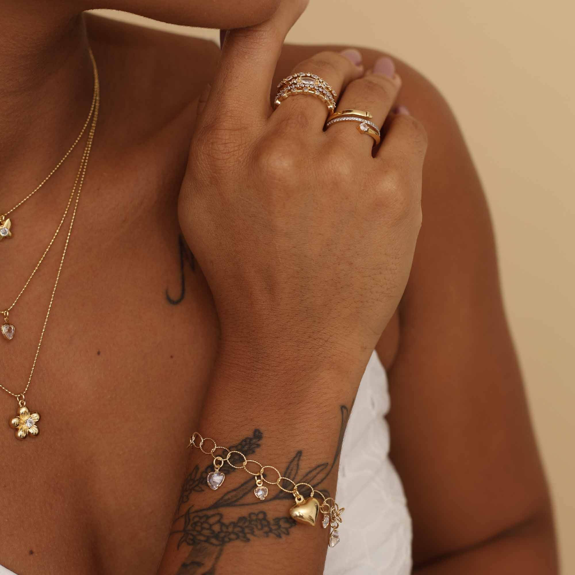 Pulseira Folheado a Ouro 18k Elos Redondos Corações Zircônia e Liso Dourado 2