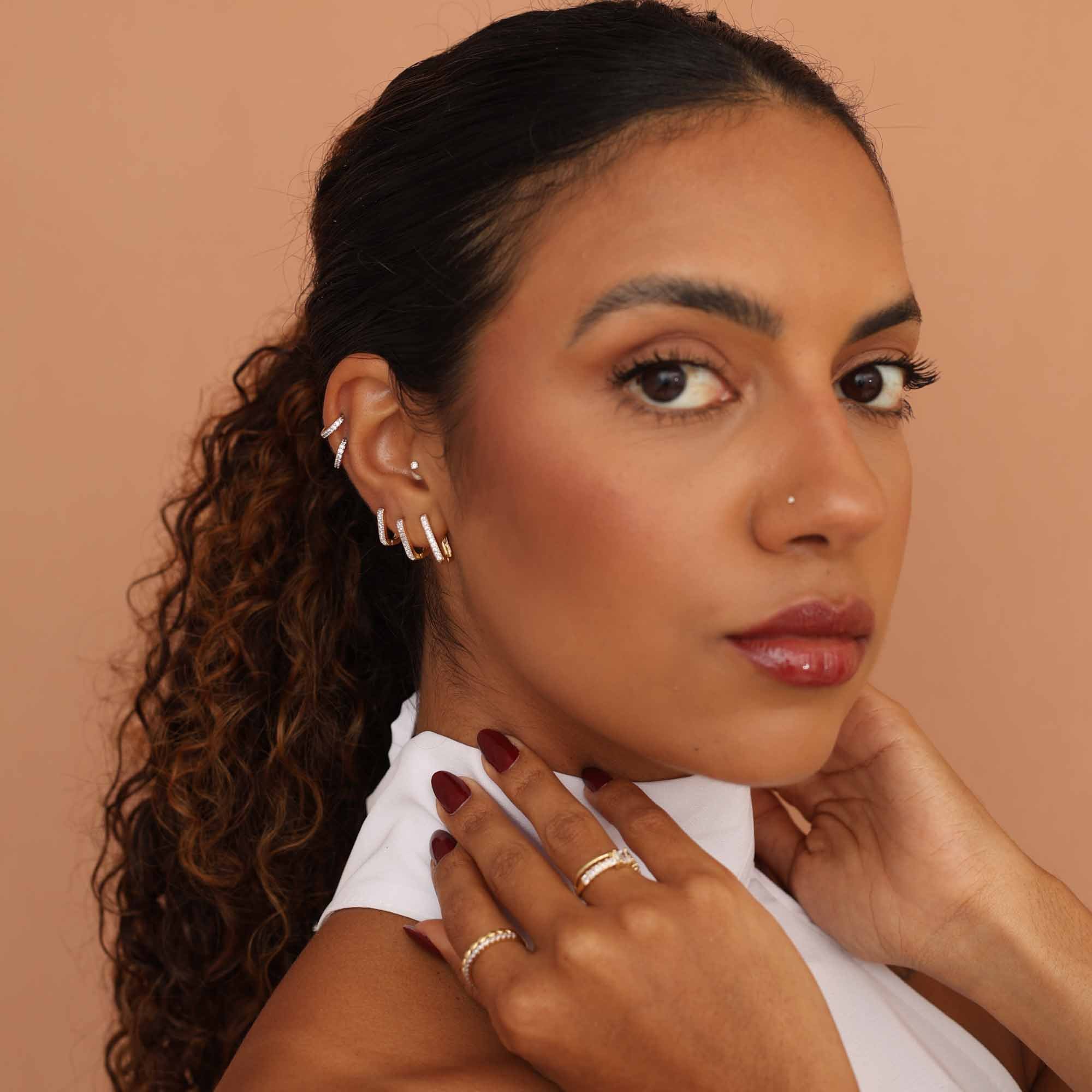 Kit 3 Argolinhas Folheado a Ouro 18k Retangular Meio Aro Cravejado 3mm P, M e G Dourado 2