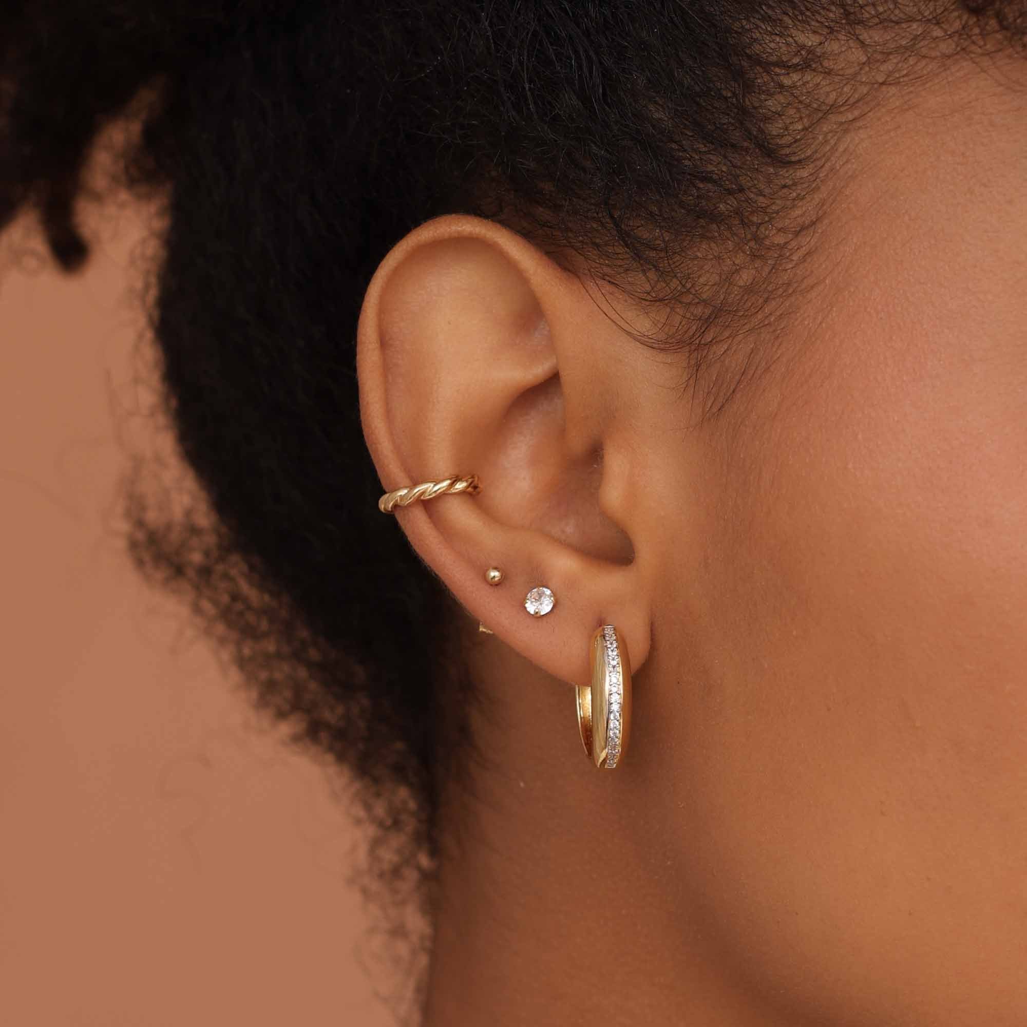 Argola Folheado a Ouro 18k Aro Redondo Fileira Cravejada Dourado 3