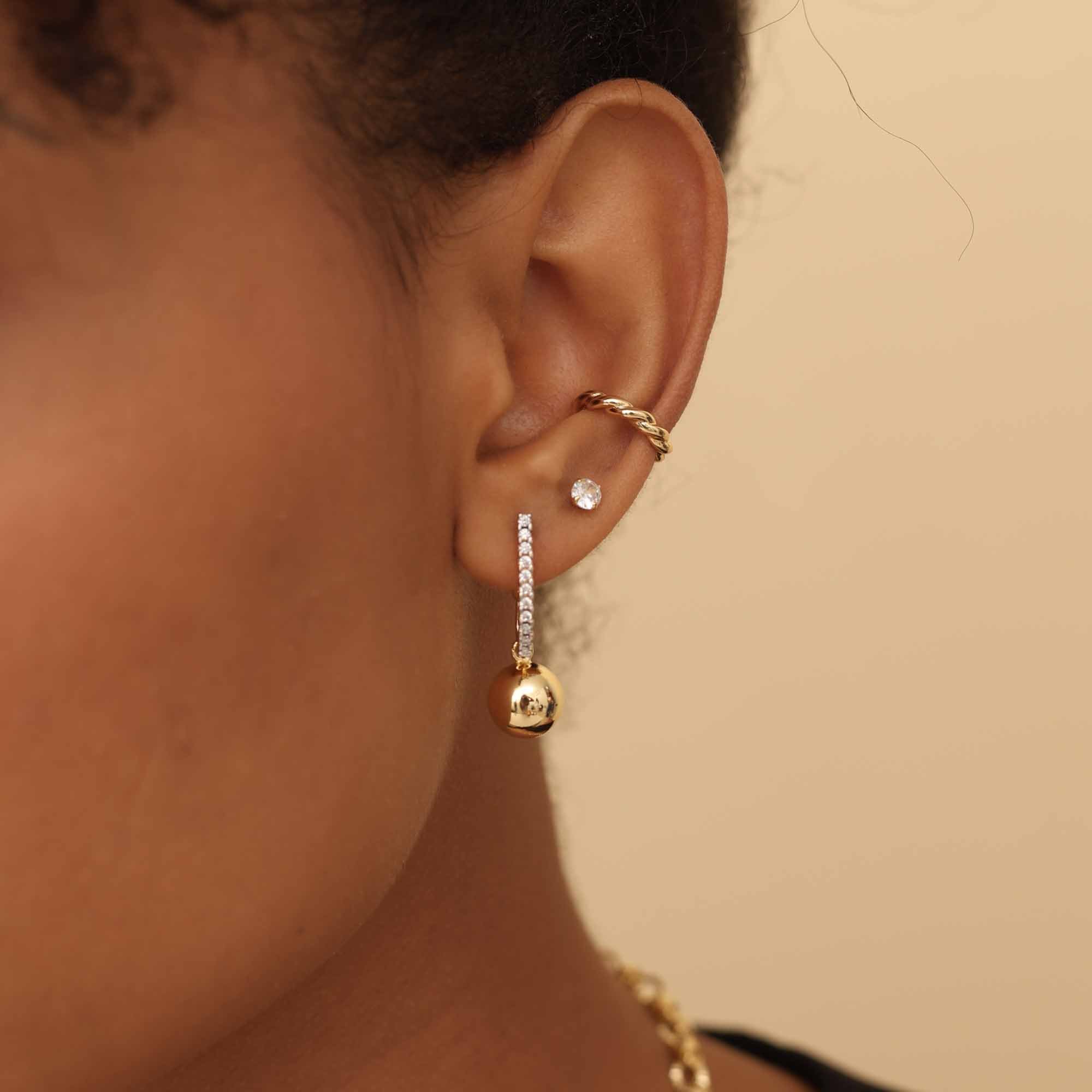 Argolinha Folheado a Ouro 18k Aro Cravejada Pingente Bola 10mm Dourado 2