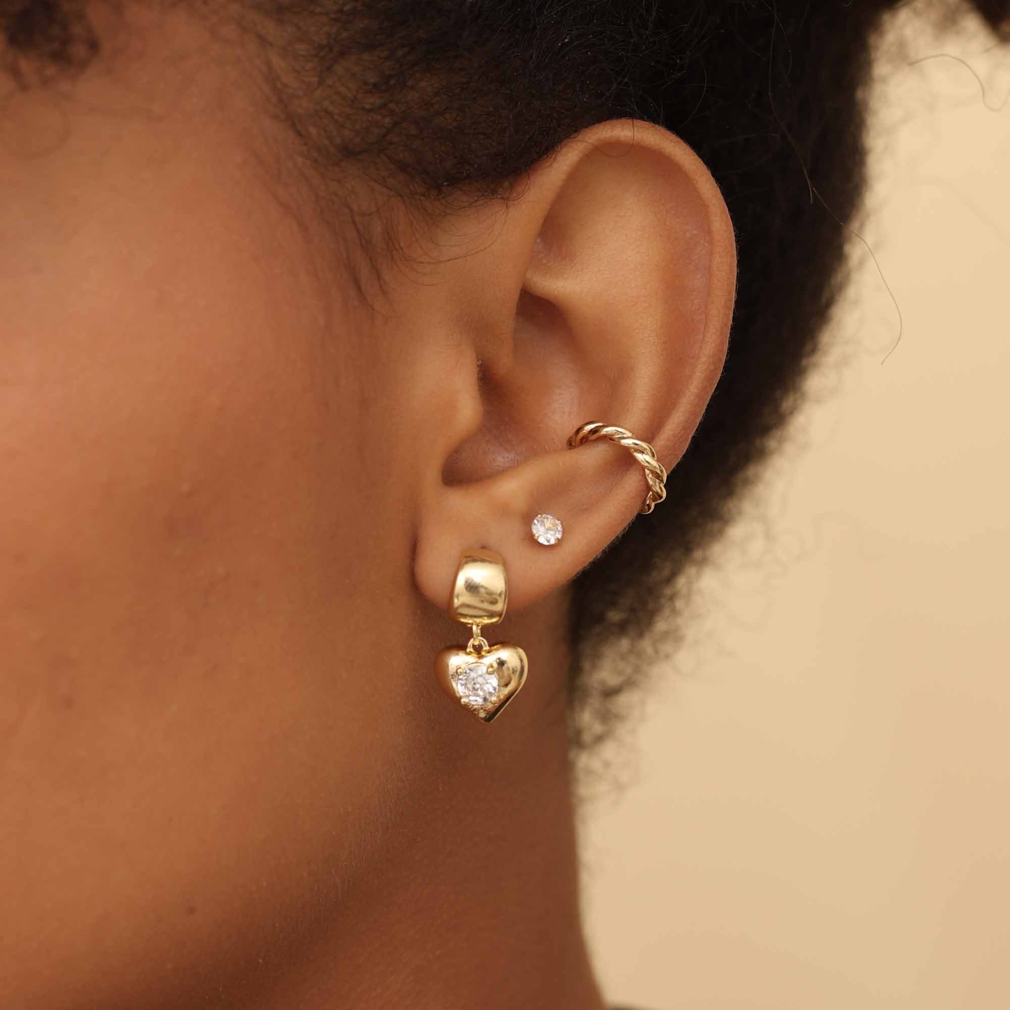 Argolinha Folheado a Ouro 18k Pingente Coração com Ponto de Luz Dourado 2