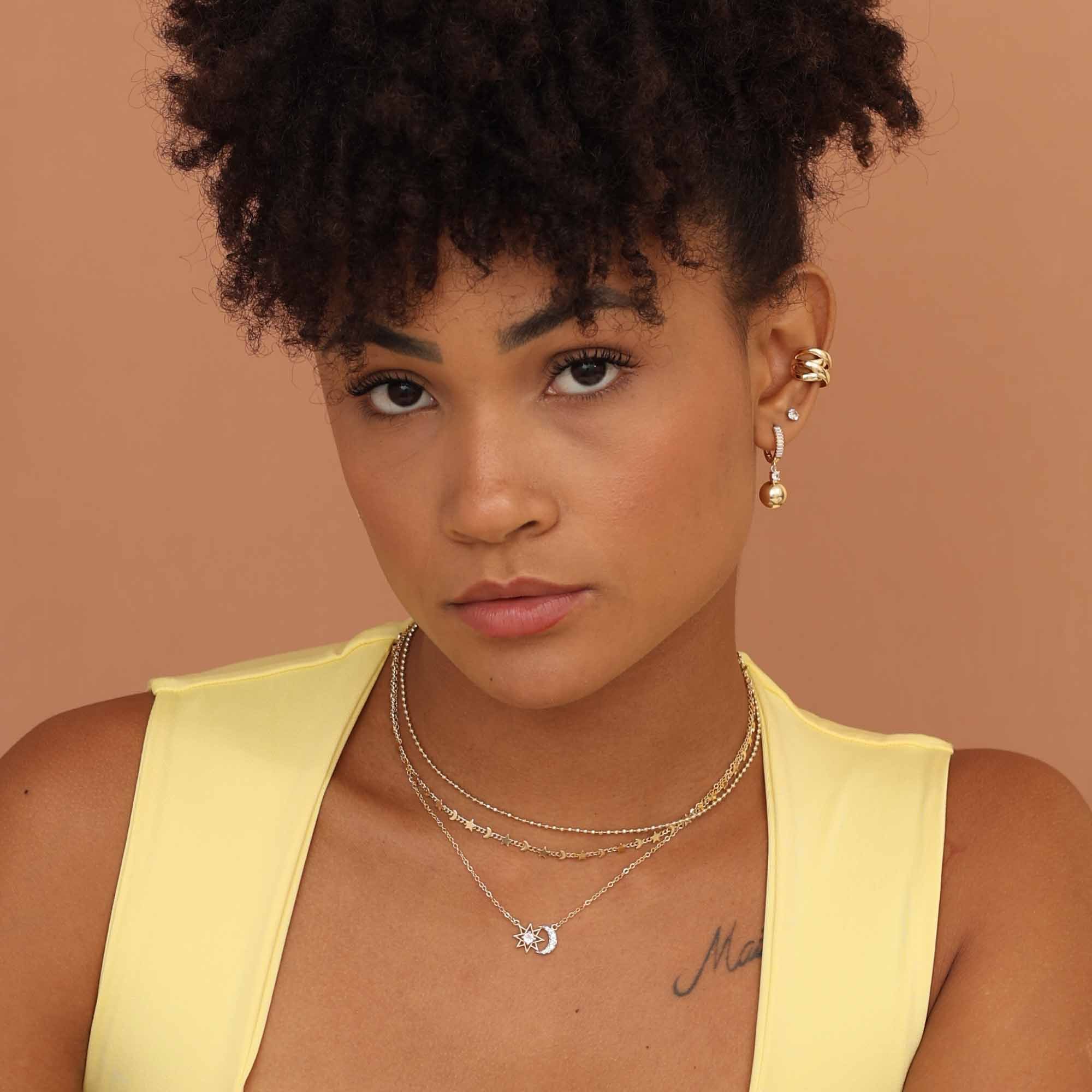 Argolinha Folheado a Ouro 18k Pingente Ponto de Luz e Bola 10mm Dourado 3