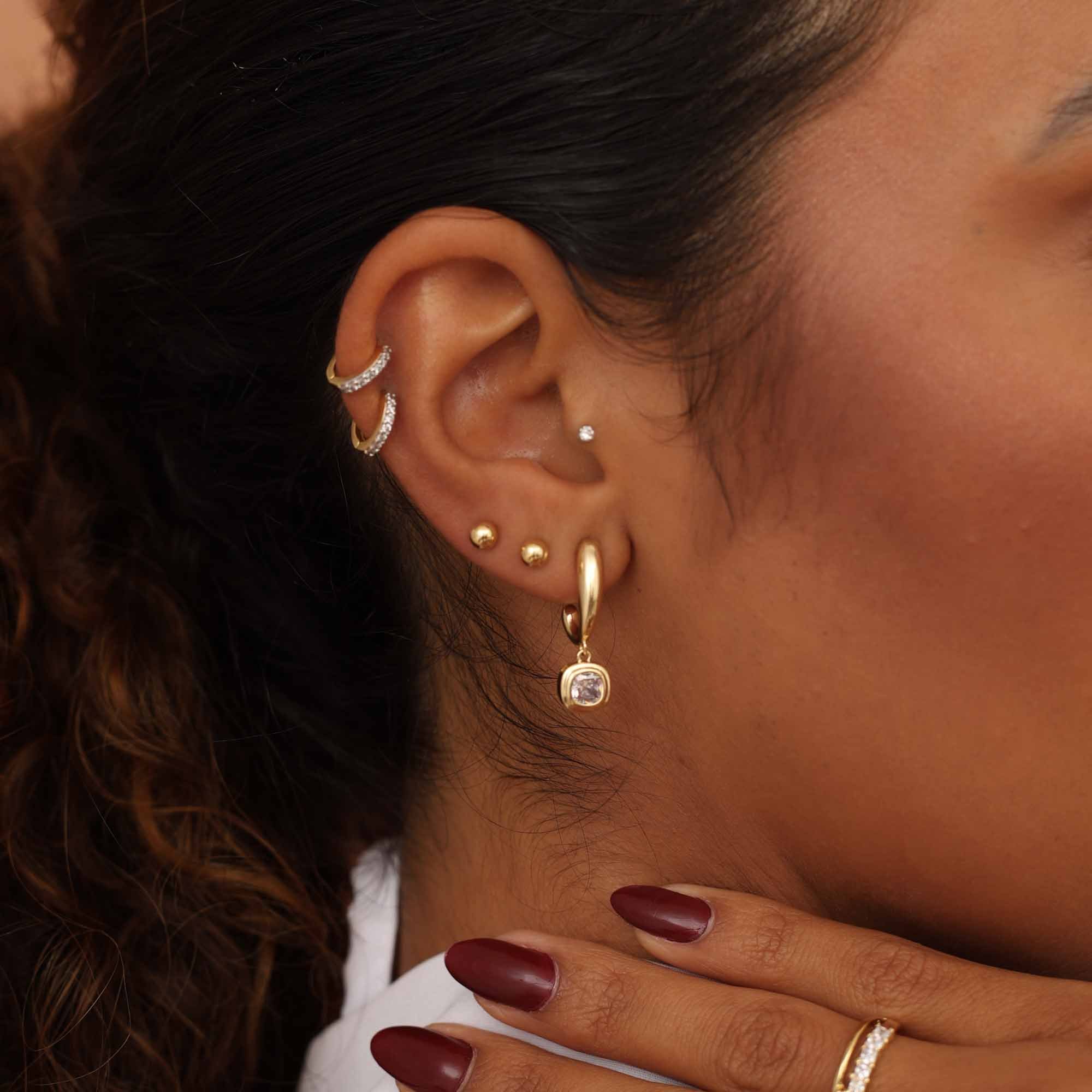 Argolinha Folheado a Ouro 18k Orgânica Pingente Zircônia Quadrada Dourado 2