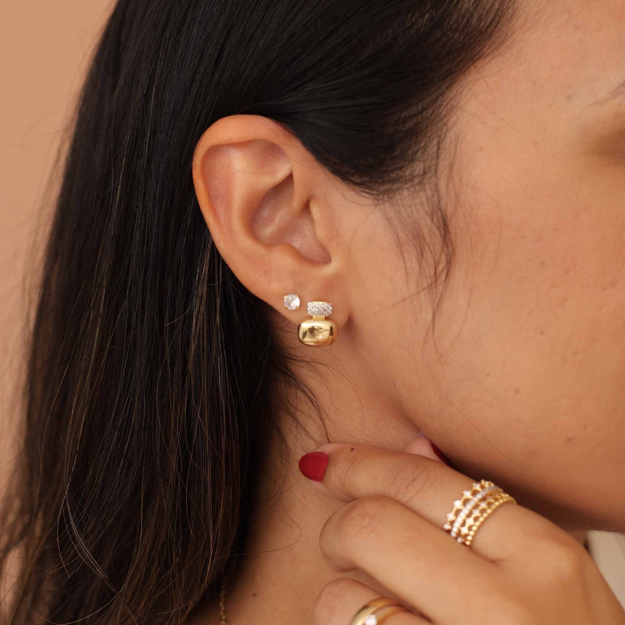 Brinco Folheado a Ouro 18k Geométrico Cravejado e Quadrado Abaulado Dourado 2