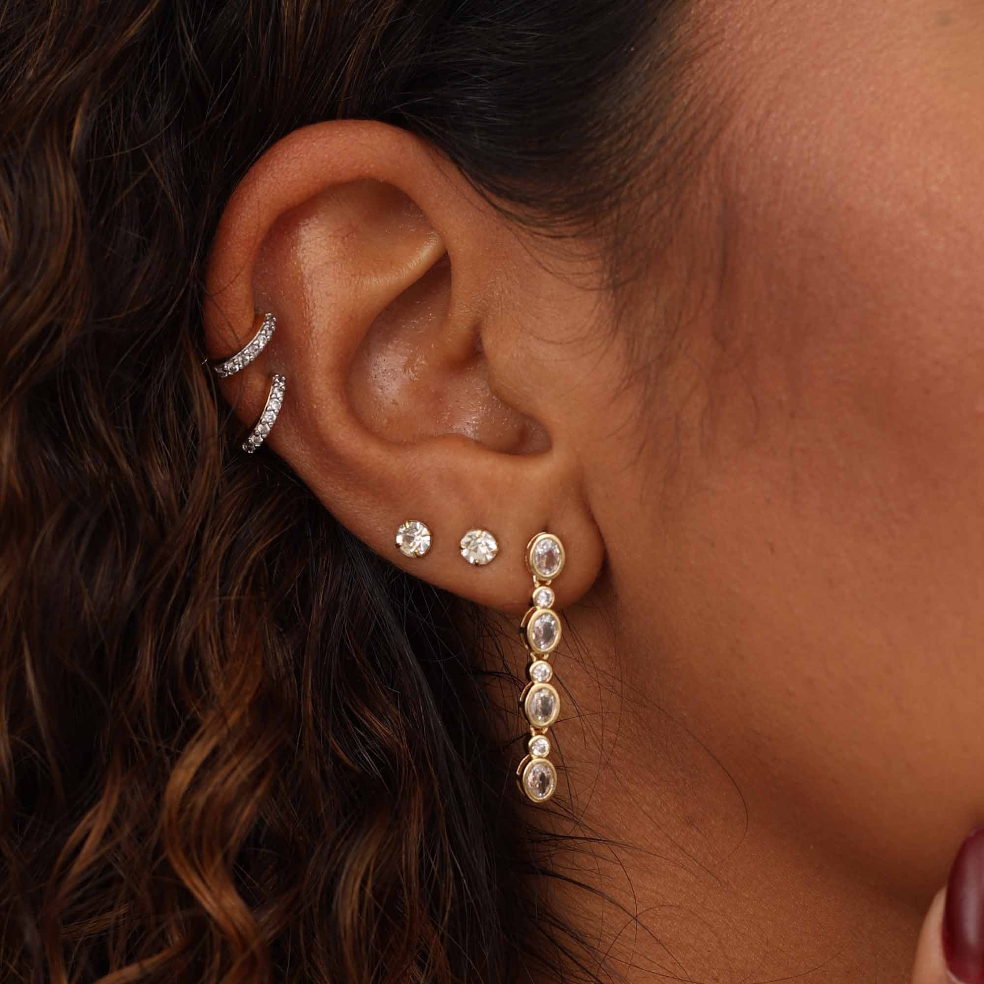 Brinco Folheado a Ouro 18k Longo Zircônia Ponto de Luz e Oval Dourado 3