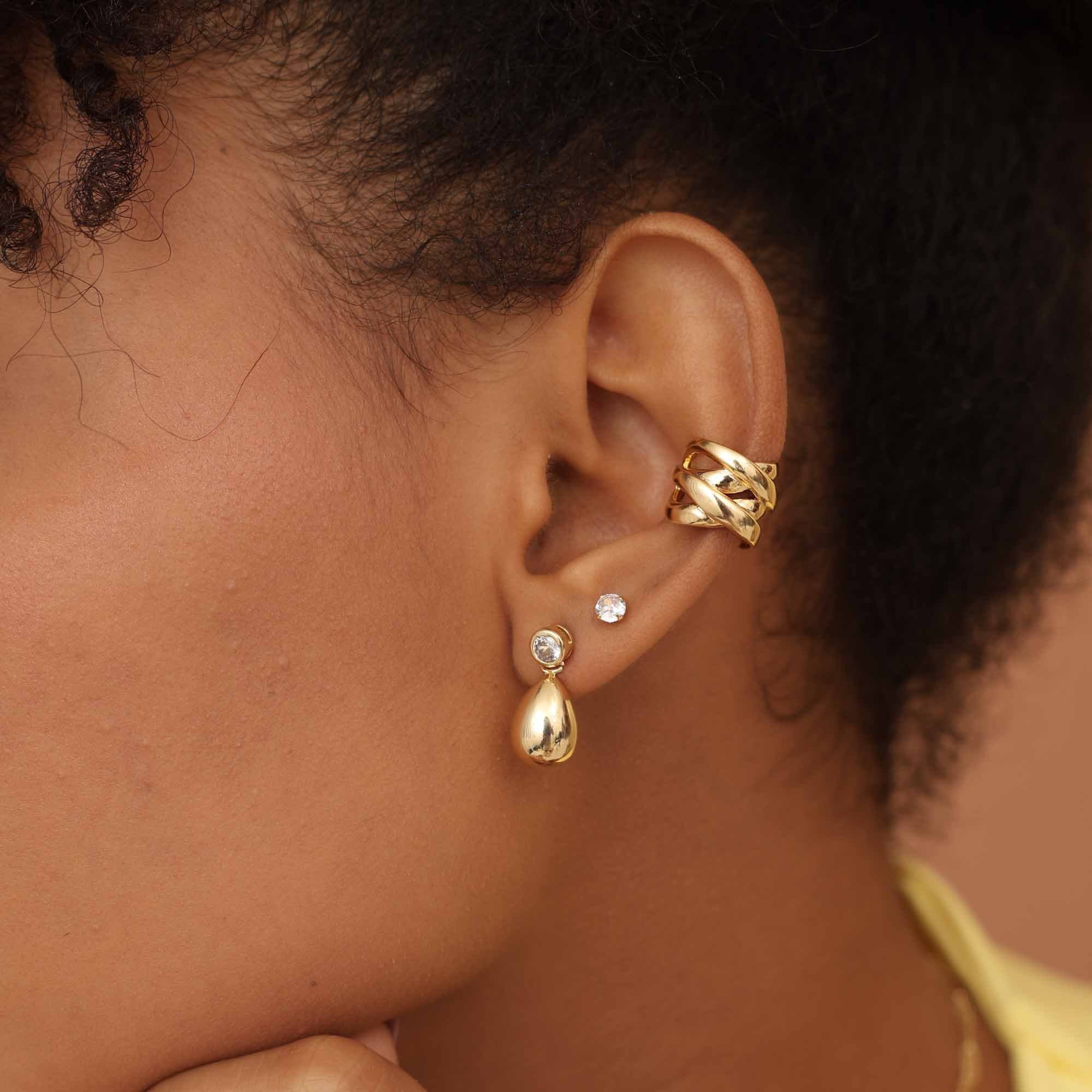 Brinco Folheado a Ouro 18k Ponto de Luz e Gota Detalhes Dourado 2