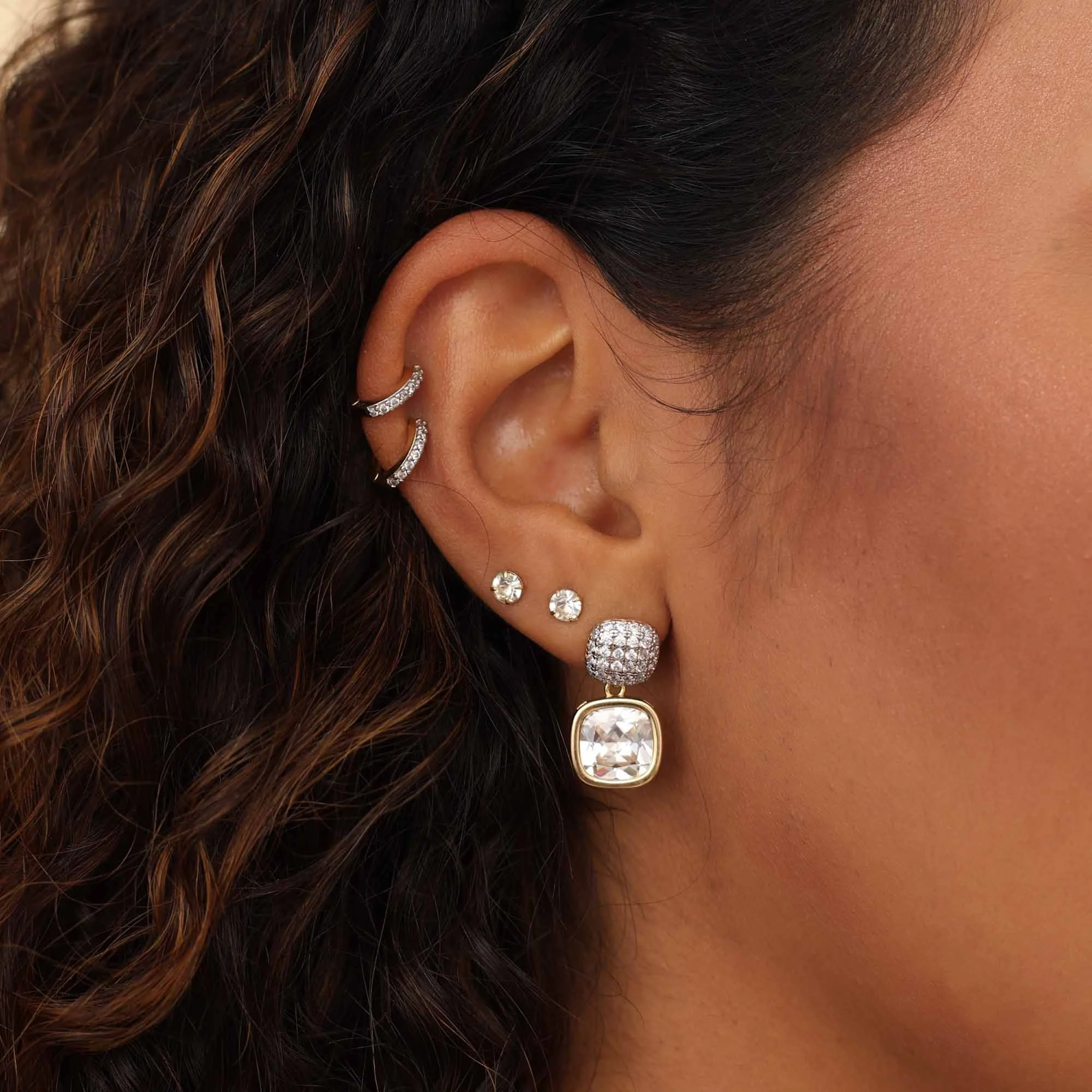 Brinco Folheado a Ouro 18k Quadrado Duplo Cravejado e Zircônia Transparente Dourado 2