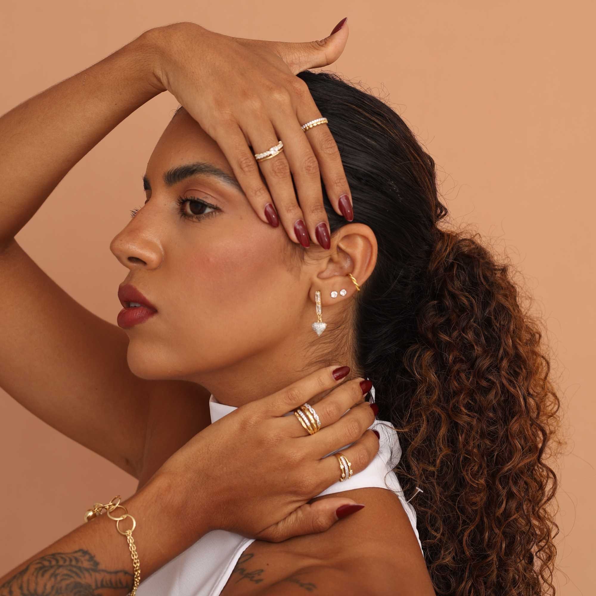 Anel Folheado a Ouro 18k Aros Aparadores Ponto de Luz, Cravejado e Entrelaçado Dourado 3