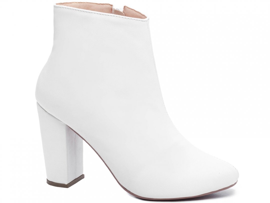 Bota Feminina Bico Arredondado Salto 8,5cm - Conforto e Estilo em Napa Branco