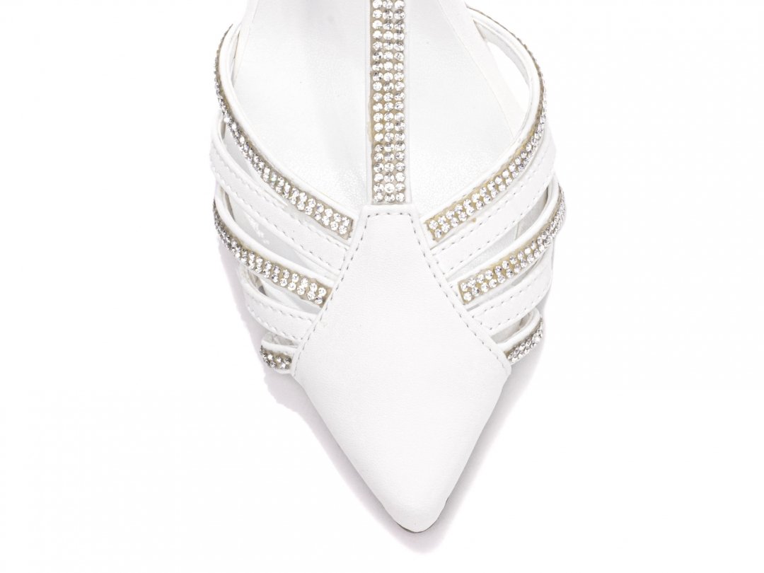 Brilho Nupcial: Scarpin com Strass Prata Salto 9cm - Beleza Radiante Branco 6