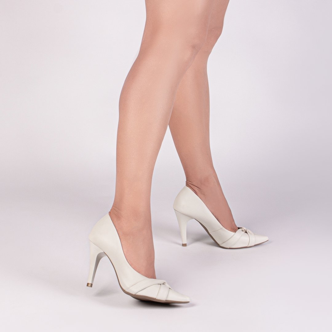 Sapato Scarpin Bico Fino - Tiras em No - Salto 10cm - Confort - Off White Branco 7