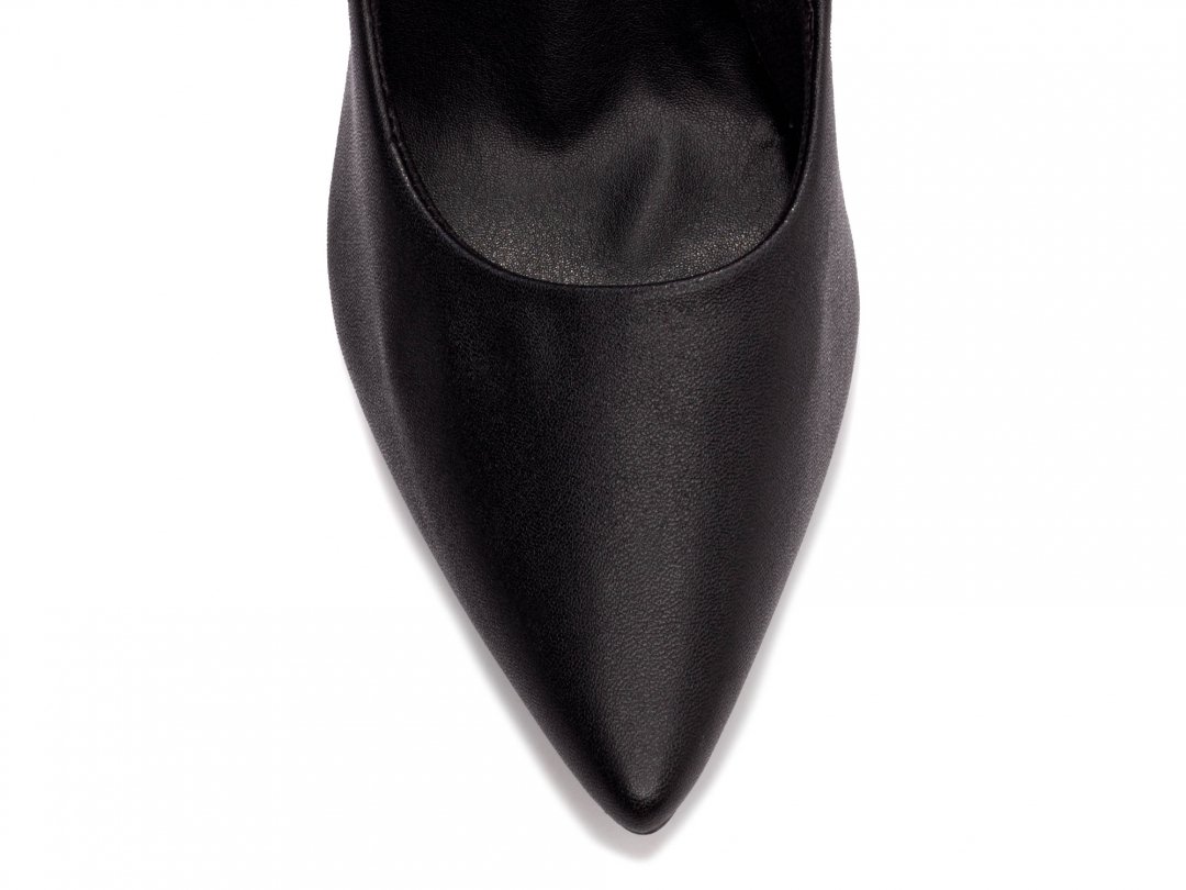 Scarpin Tradicional Salto 9cm - Elegancia e Glamour em Preto Preto 6