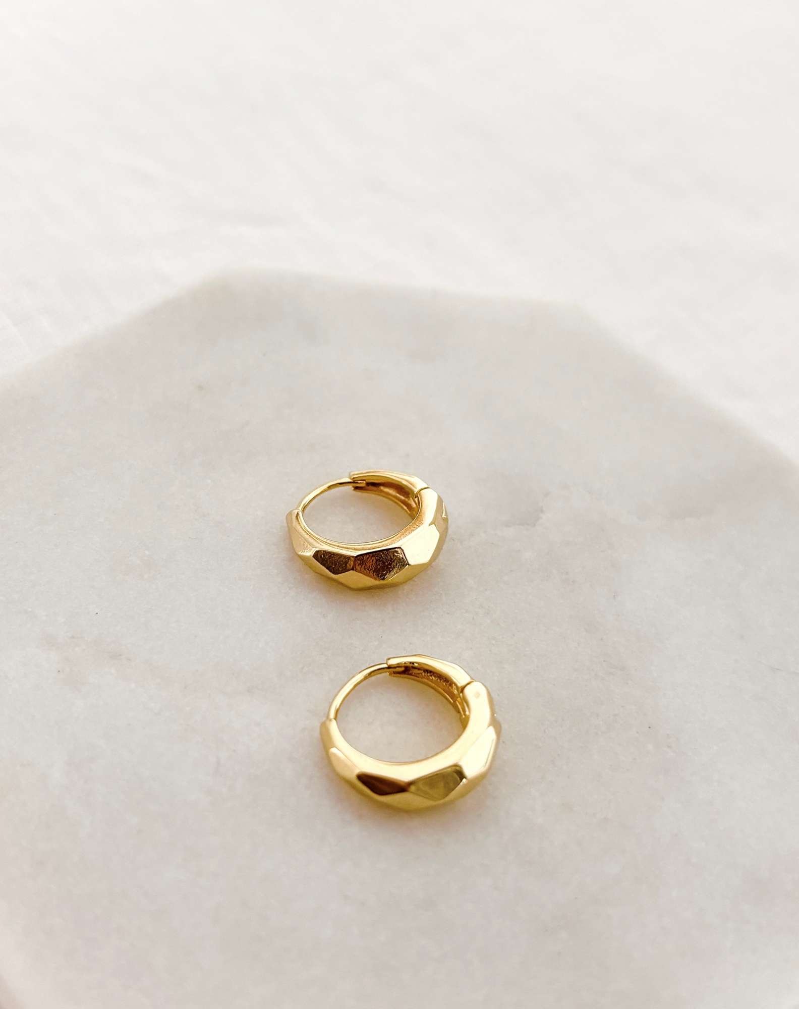 Argola Click Diamond Banho Ouro Dourado 5