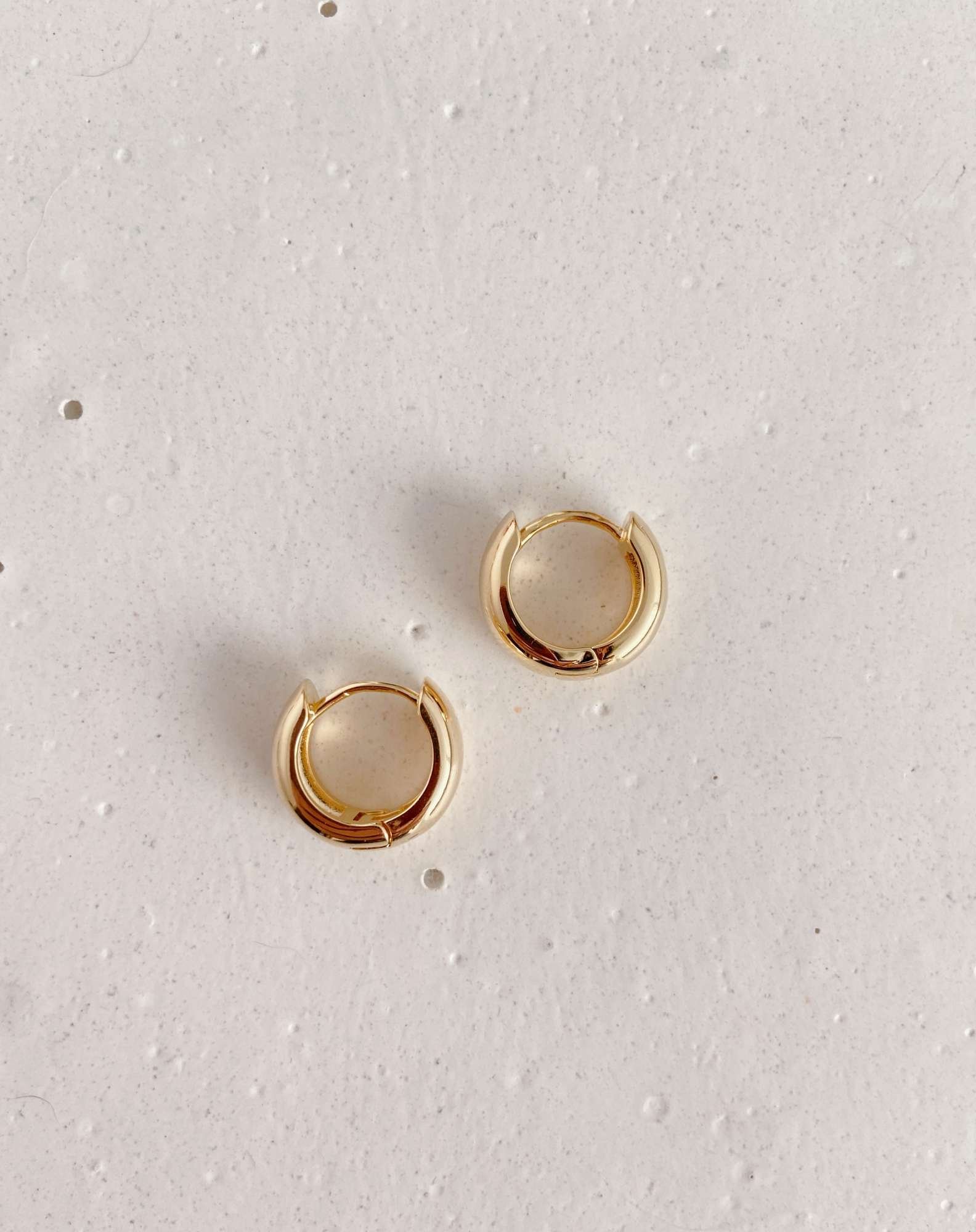 Argola Click Grande Banho Ouro Dourado 3